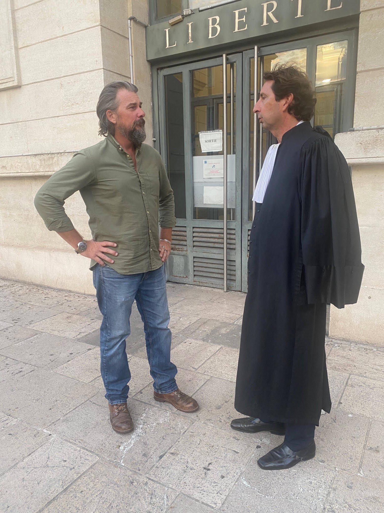 "Je n'ai jamais voulu tromper les gens. Mon rhum a plu, je n'ai jamais eu un retour négatif": le créateur niçois de la boisson "Tue Diable" au tribunal