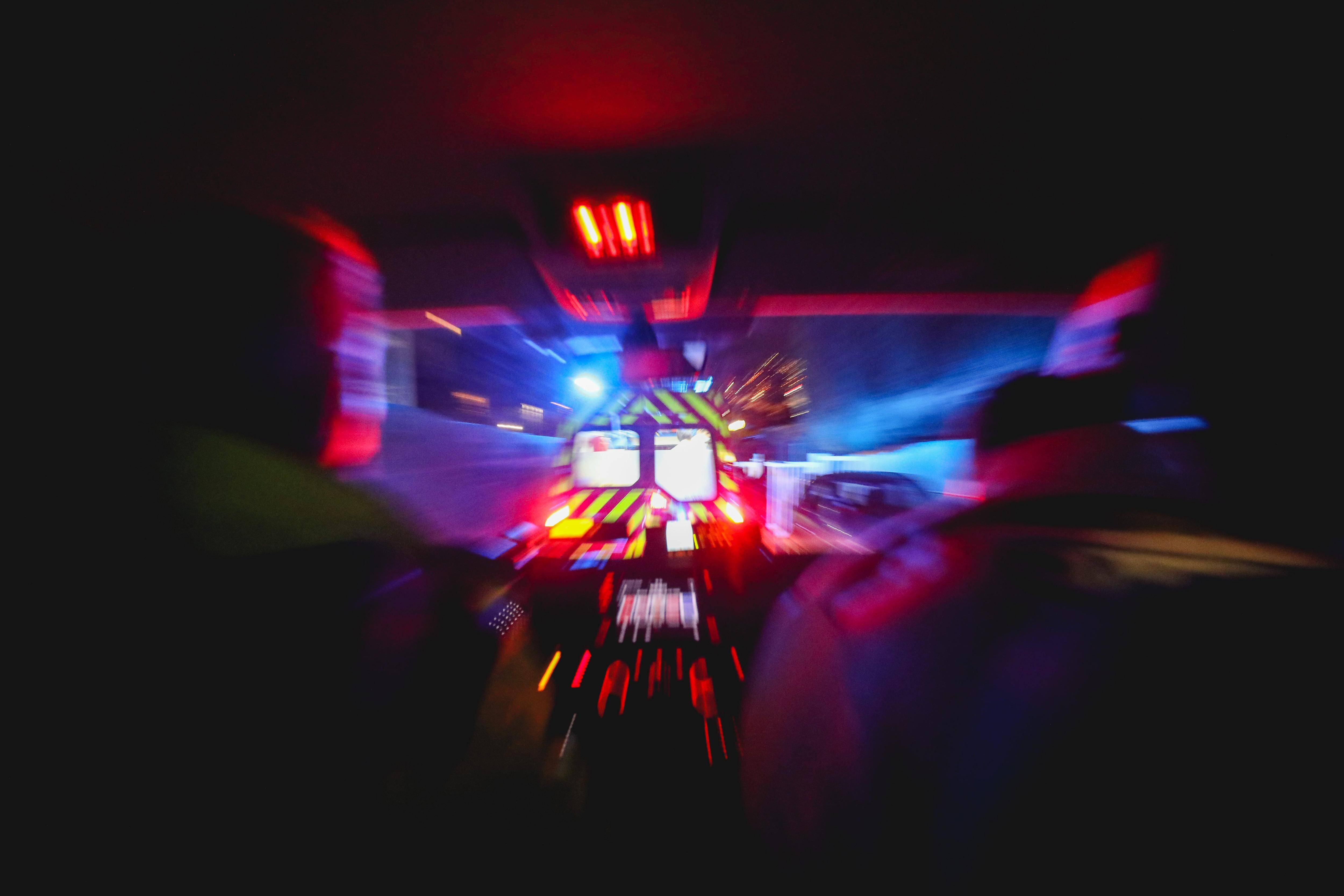 Un couple de retraités de Menton découvert dans sa chambre grièvement blessé à l'arme blanche