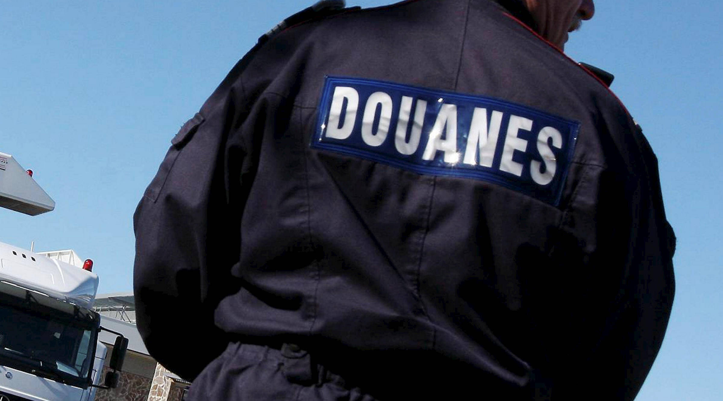 Il ramène 25kg de cannabis de ses vacances et essaye de s'en sortir avec des "explications rocambolesques"