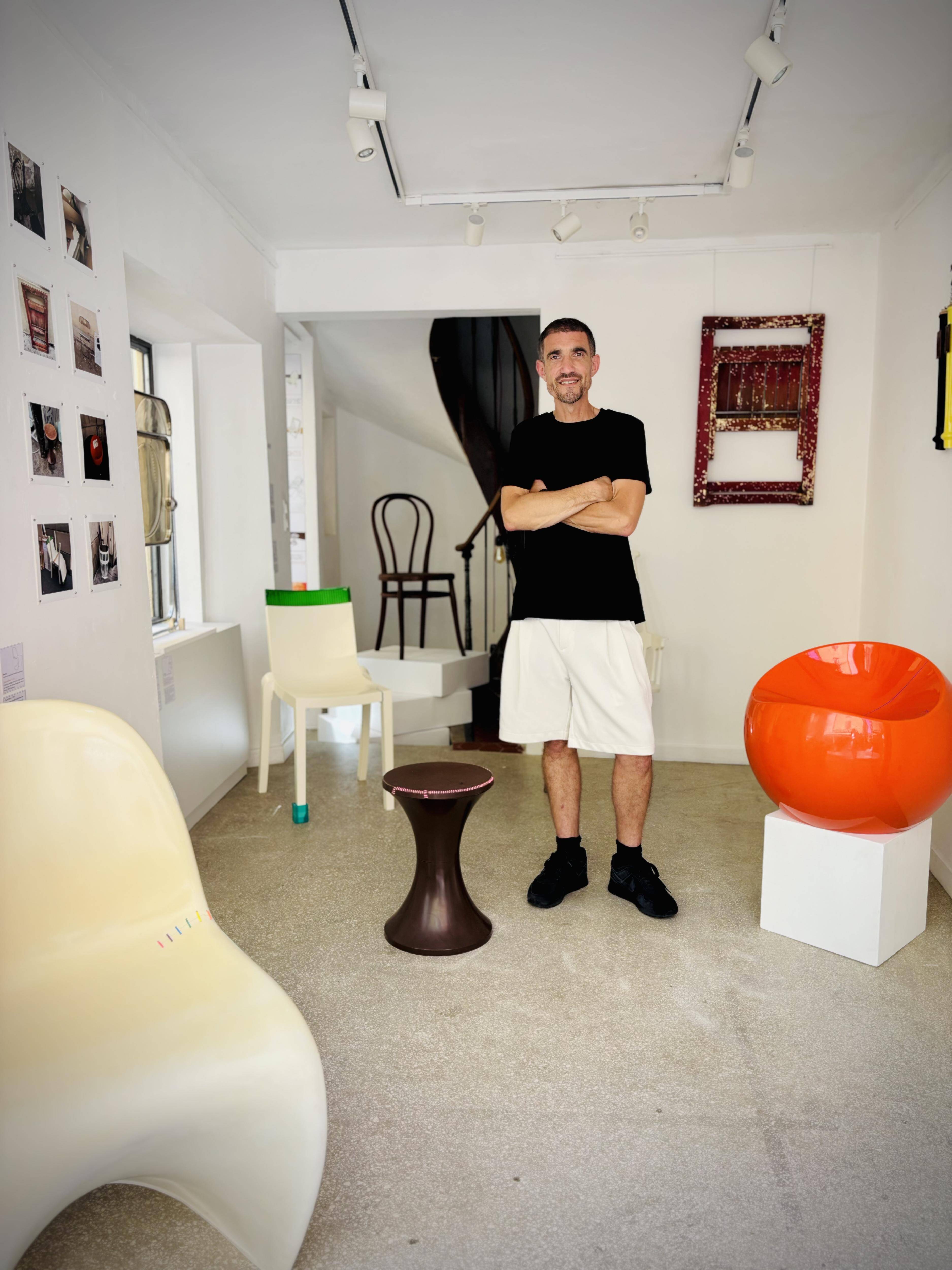 Le Hyèrois Nicolas Goletto expose ses drôles d'"Encombrants" à Toulon