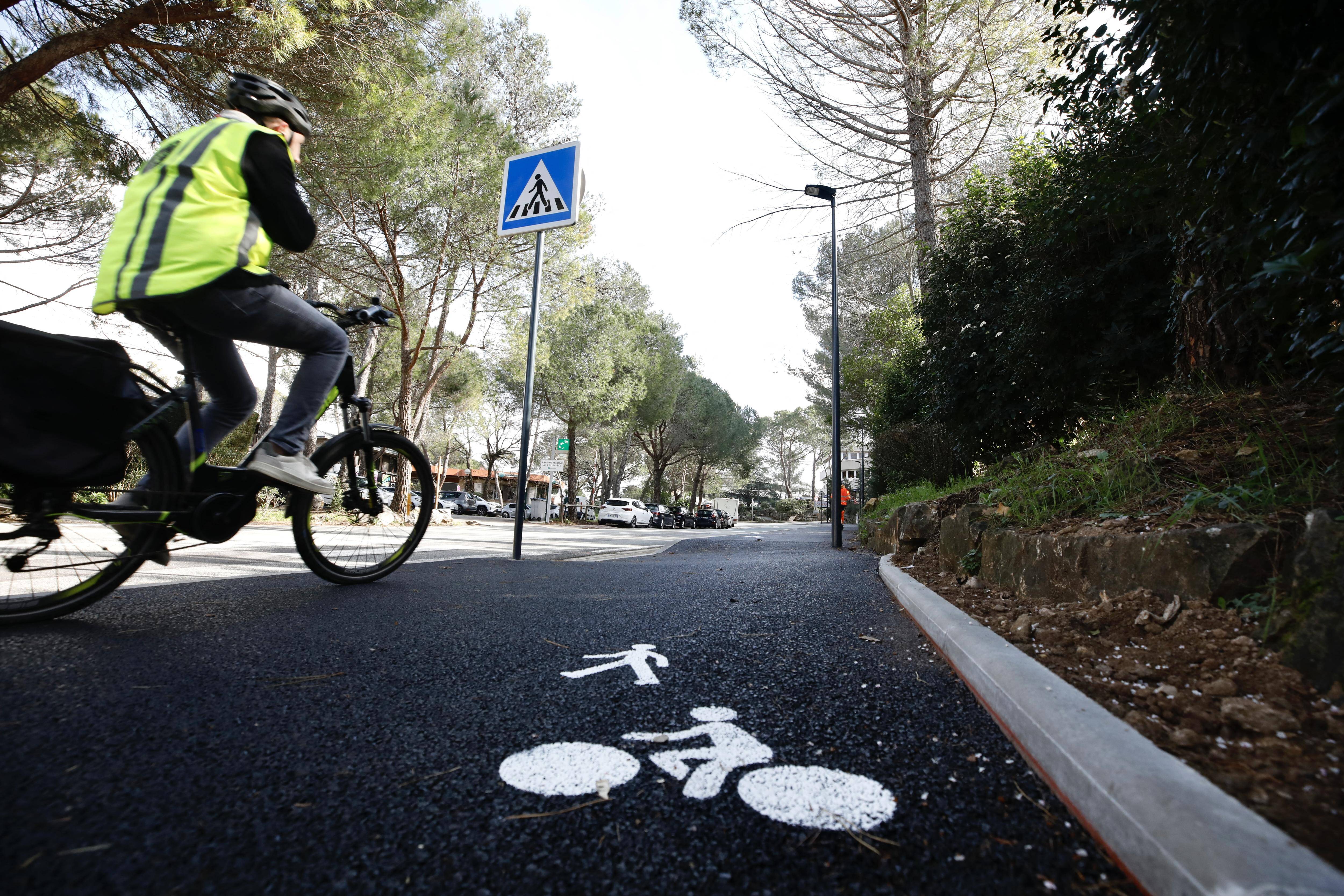 "On nous l'avait promis en 2020...": des dizaines de cyclistes vont manifester vendredi à Valbonne pour obtenir un axe sécurisé