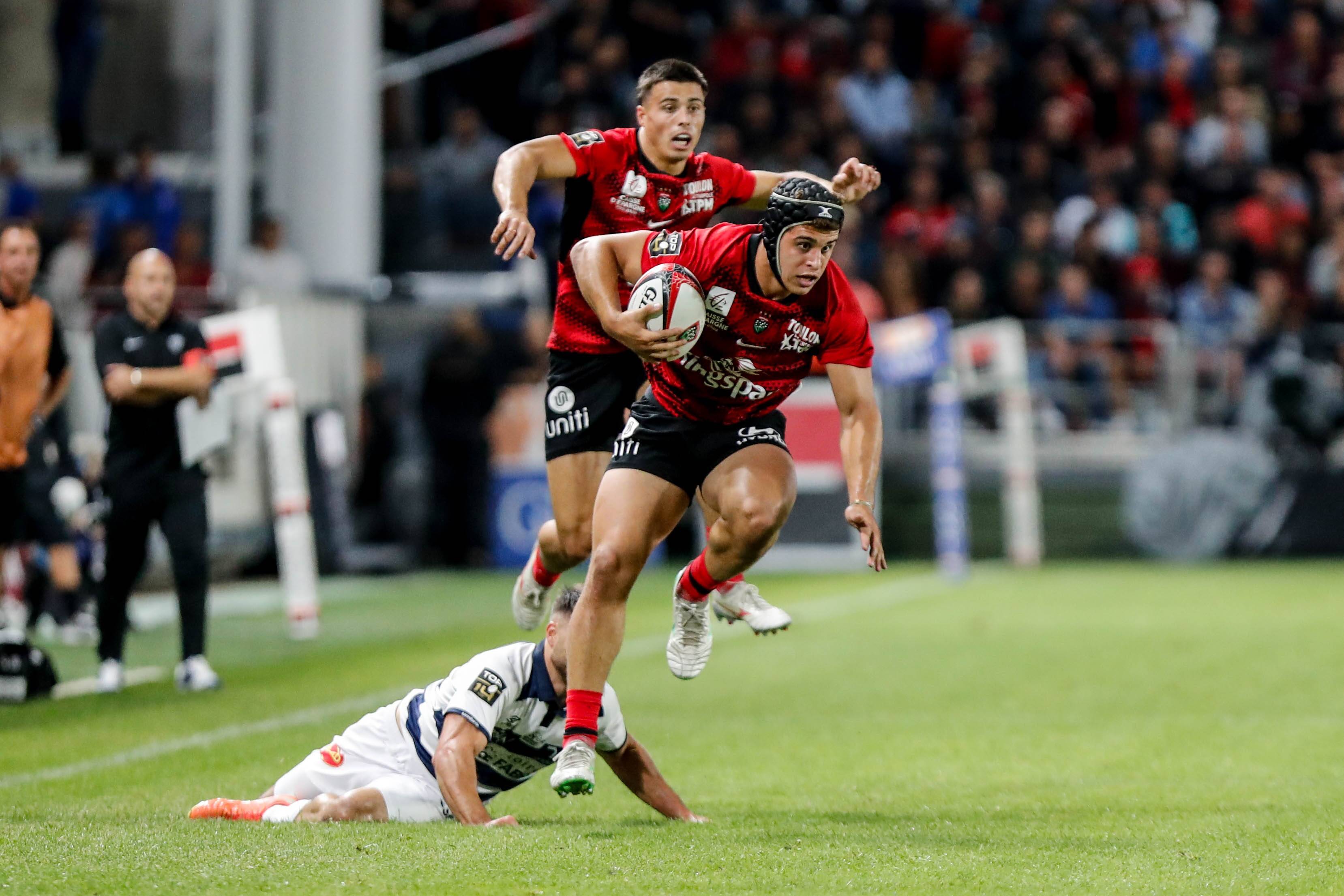 "Dès qu'il a de l'espace, il est incroyable": Joé Quere-Karaba bientôt testé au centre avec le RCT?