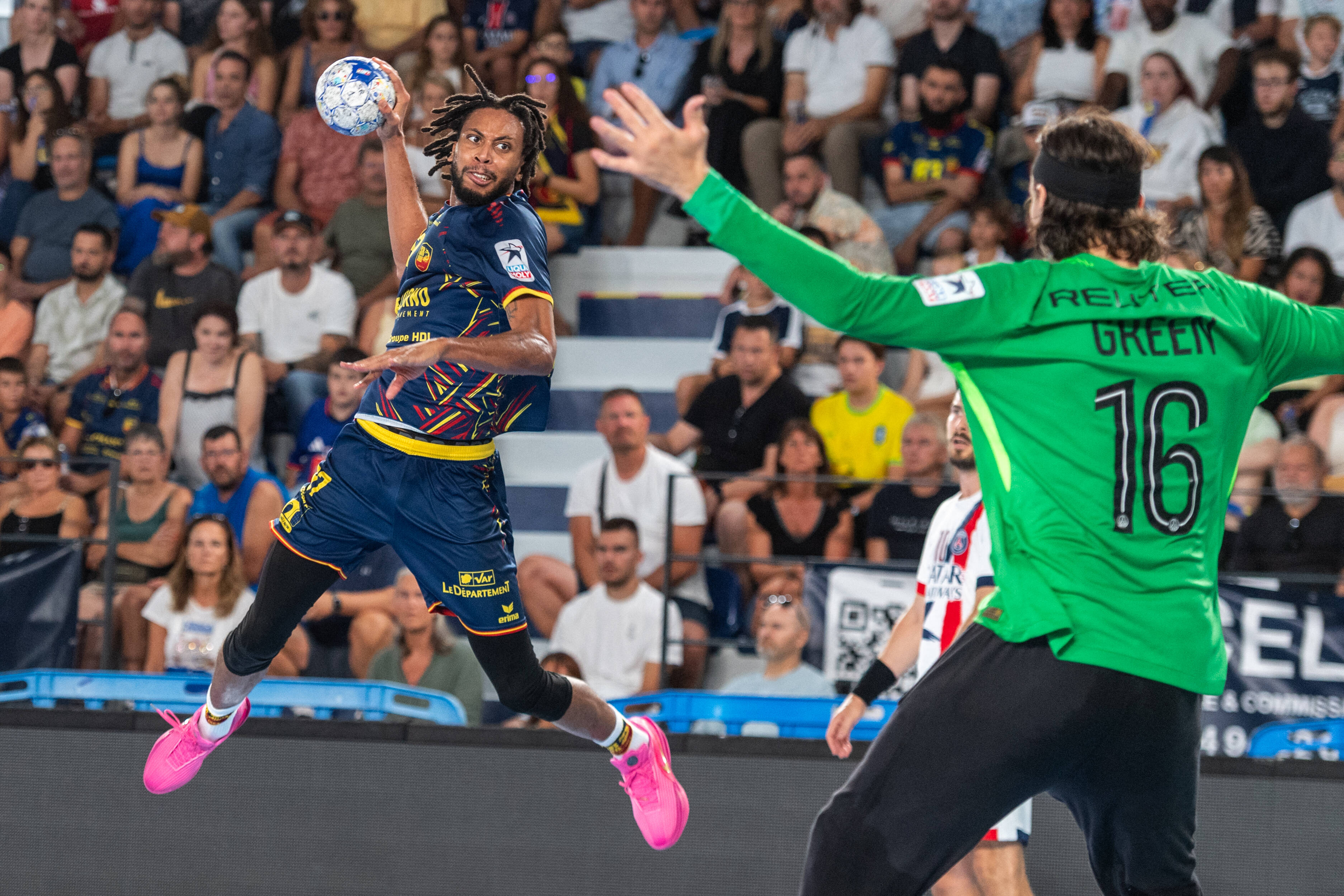Début de saison canon, rêves de l'équipe de France, transfert à Montpellier...: L'ailier du Saint-Raphaël Var handball Drevy Paschal prend son envol
