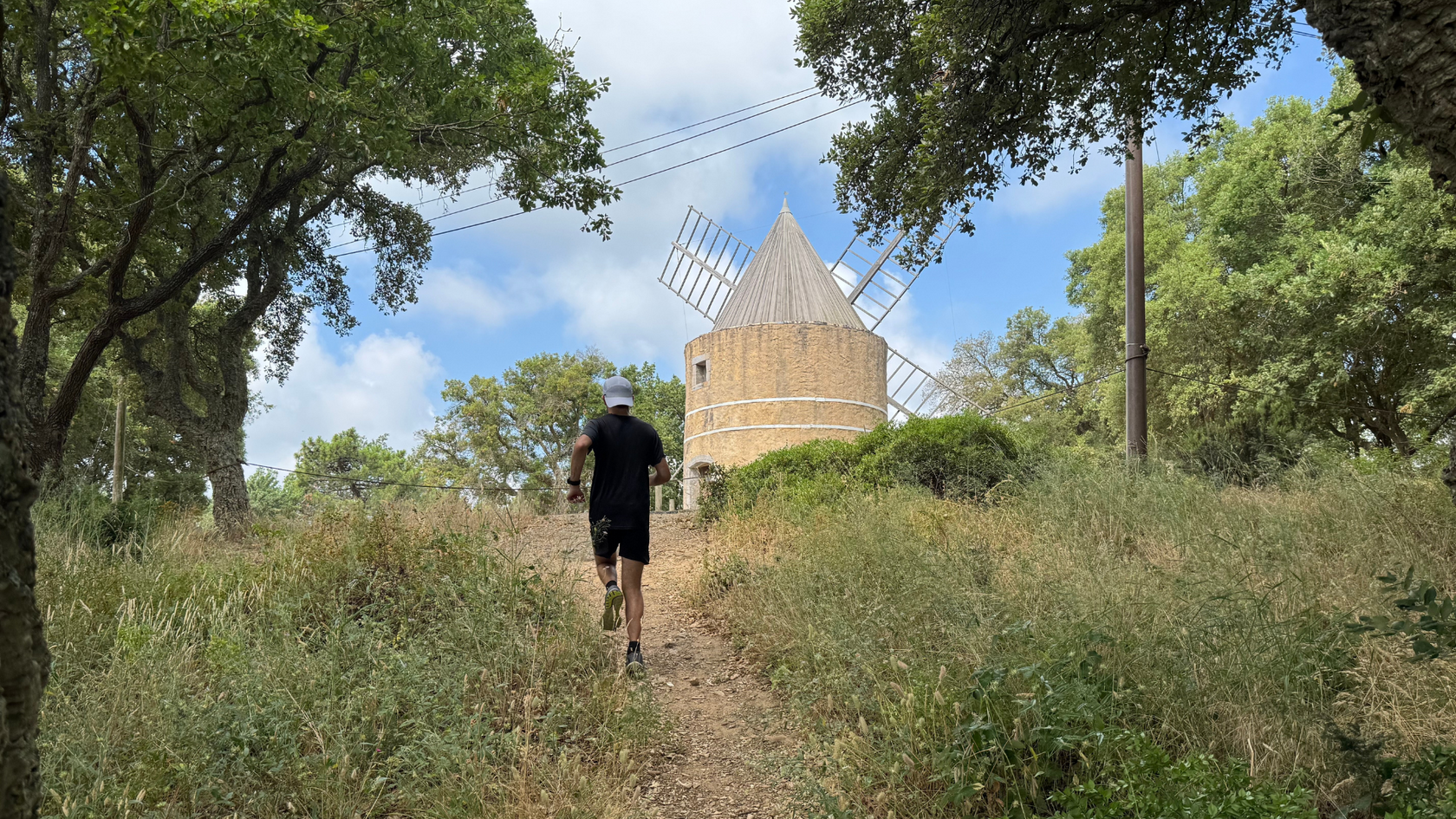 25 km, 14 km, courses enfants: voici ce qui attend les coureurs de de la première édition du Trail de Ramatuelle