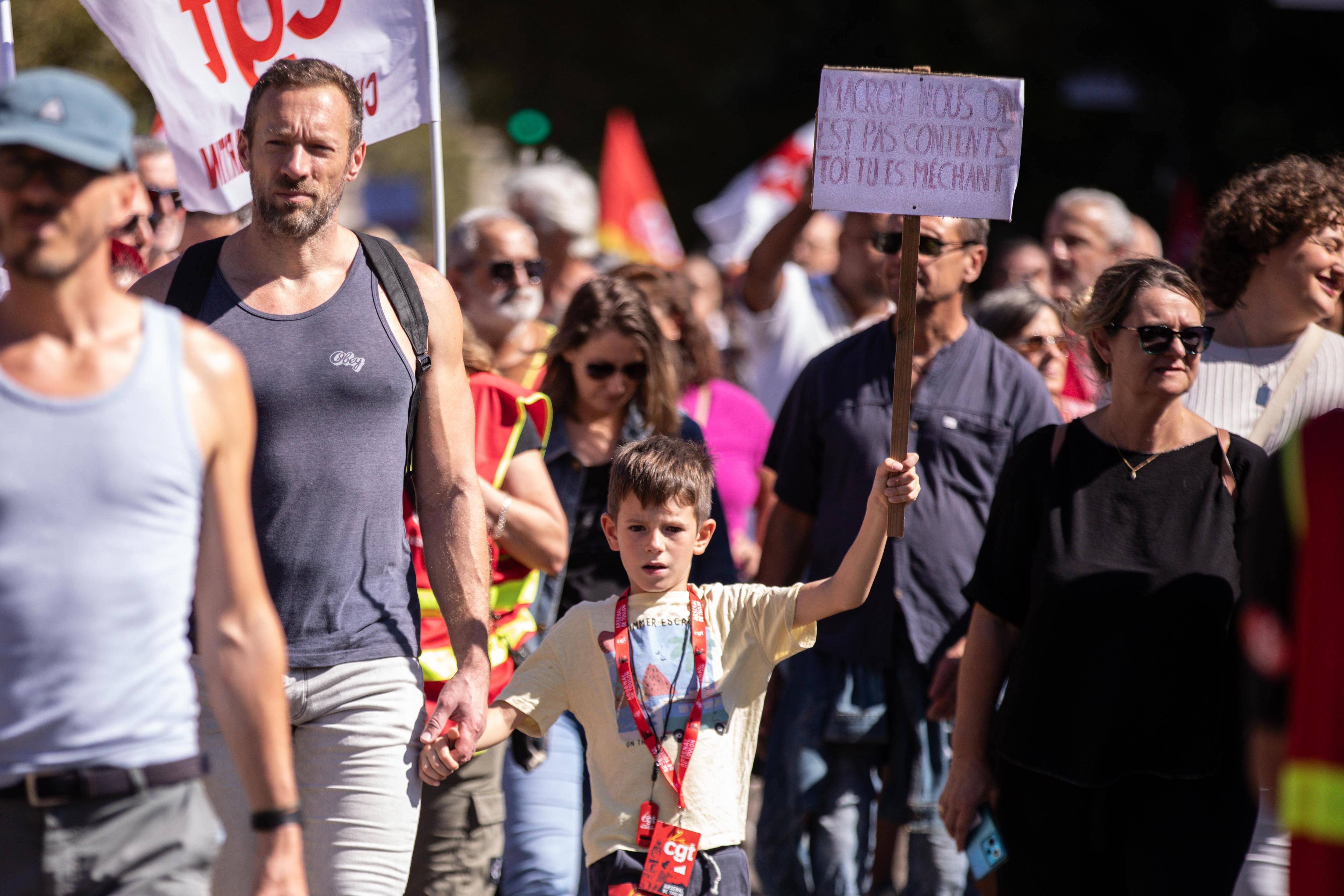 "En tant que jeunes, nous ne sommes pas assez écoutés": à Toulon, la mobilisation n'a pas d'âge