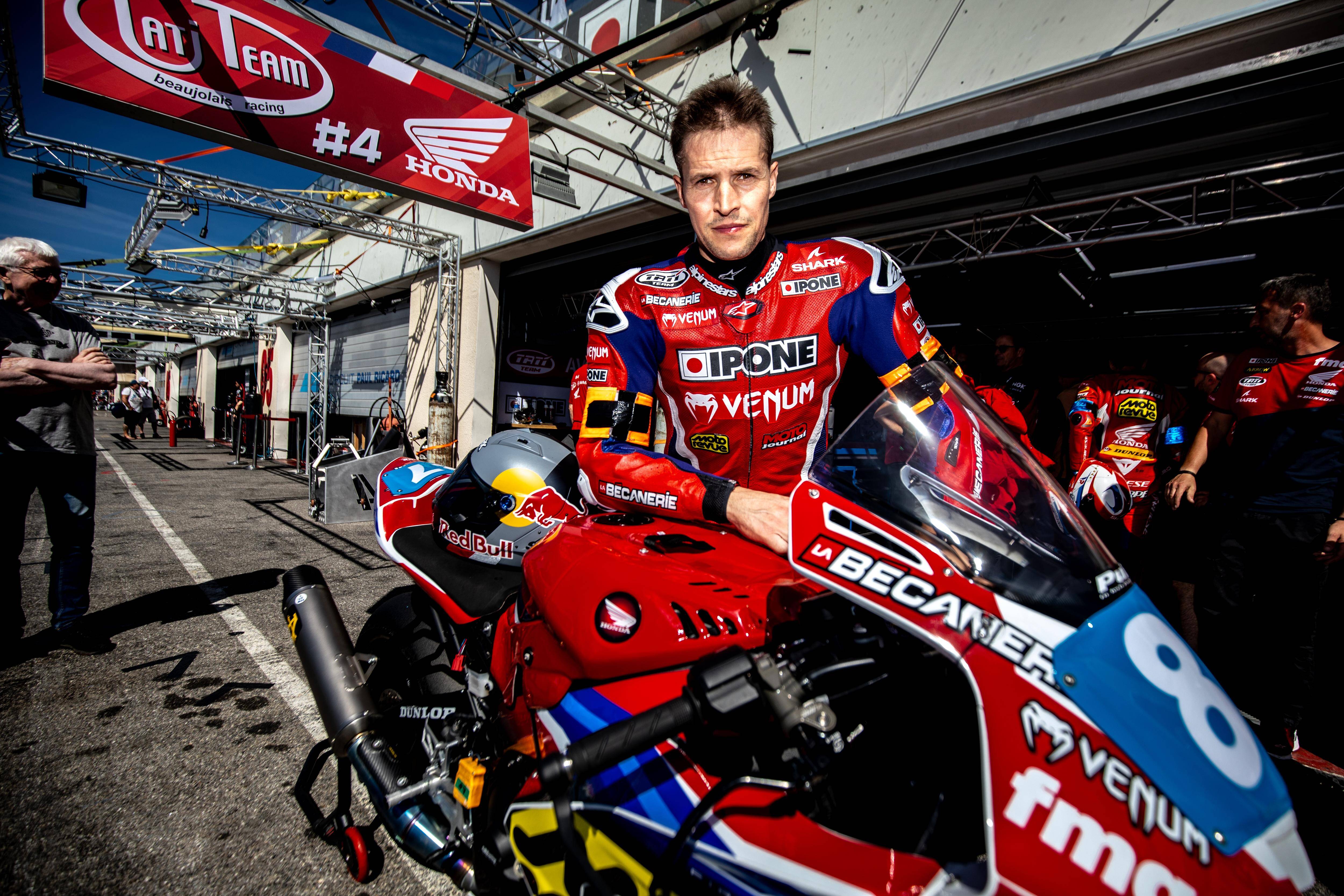 "Je me sens capable de passer inaperçu": on a rencontré le champion de freestyle motocross Tom Pagès avant le départ du Bol d'Or au Castellet