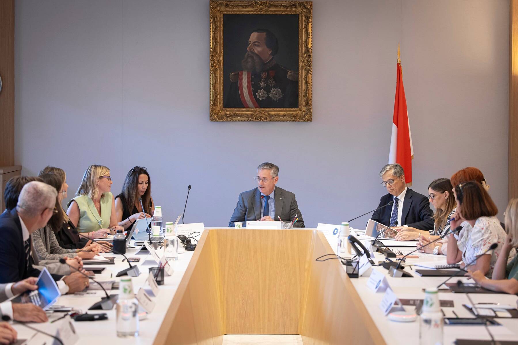 98 jeunes insérés dans le monde professionnel "avec succès" en 2024 à Monaco grâce à une commission dédiée