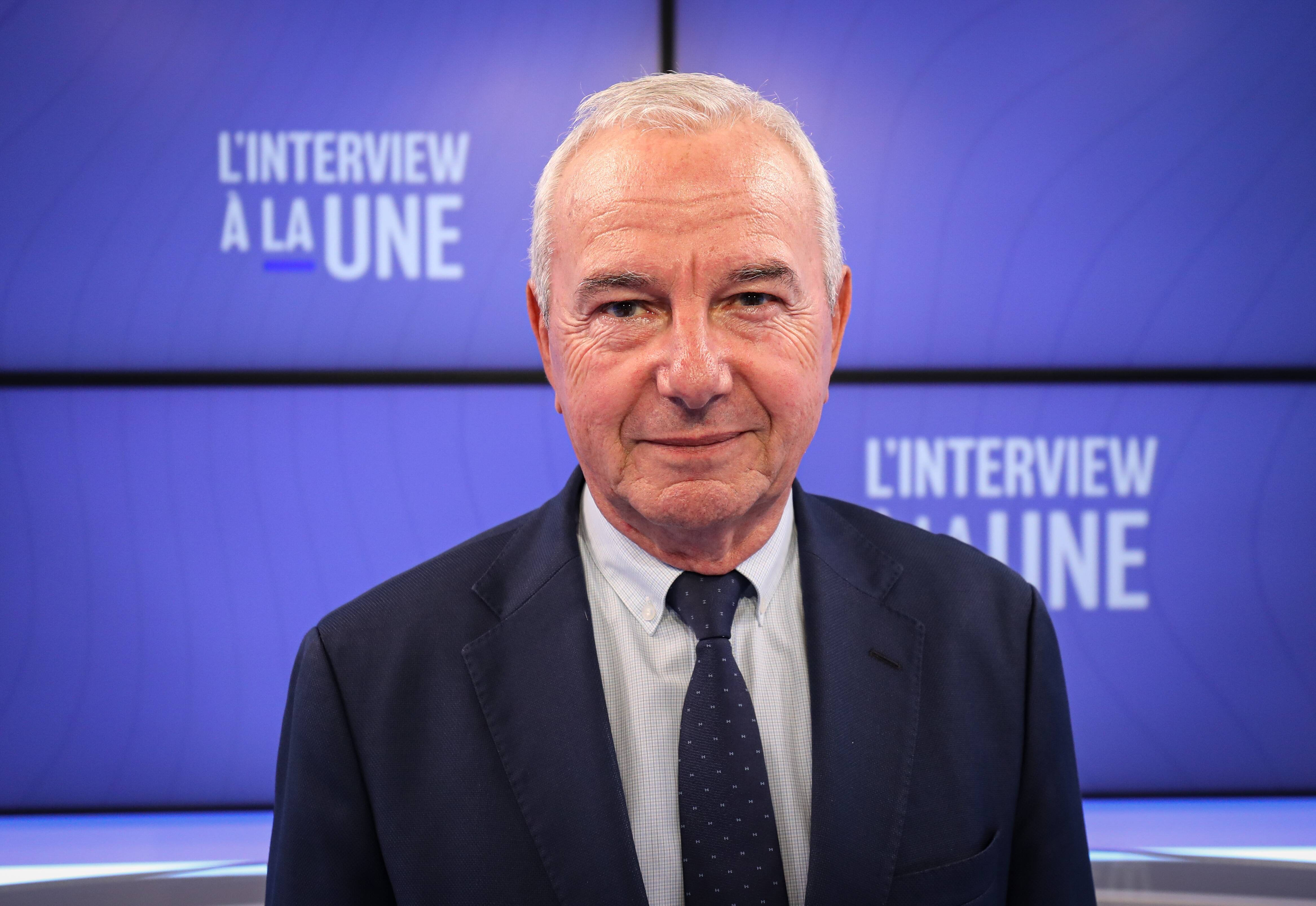 "C'est ainsi que nous sortirons de l'impuissance politique et de la spirale de la dette" : Jean Leonetti propose un référendum sur la décentralisation