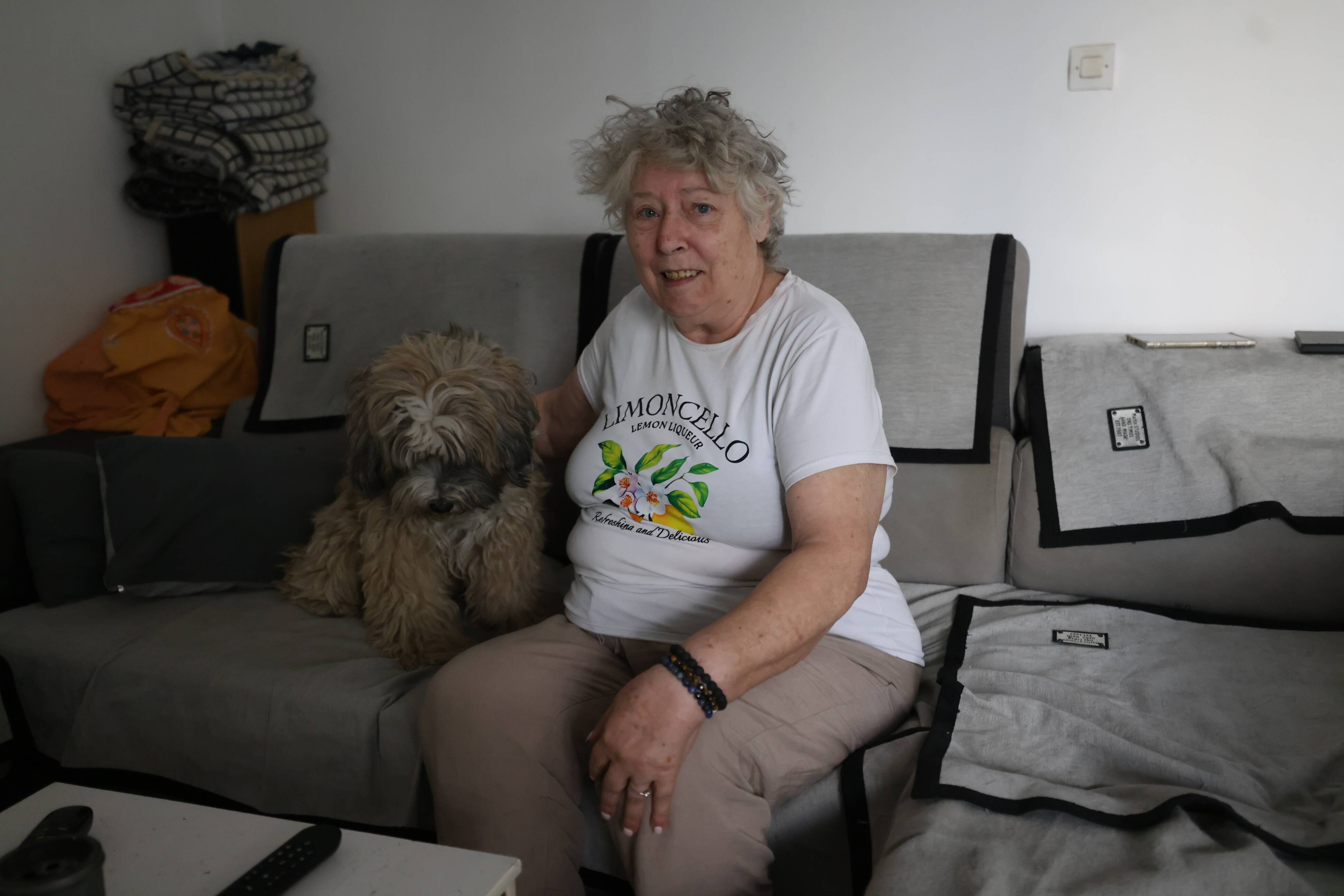 "Je ne demande pas grand-chose, juste un petit studio de 20 m²": cette retraitée, victime d'un feu à Cagnes-sur-Mer cherche un logement provisoire