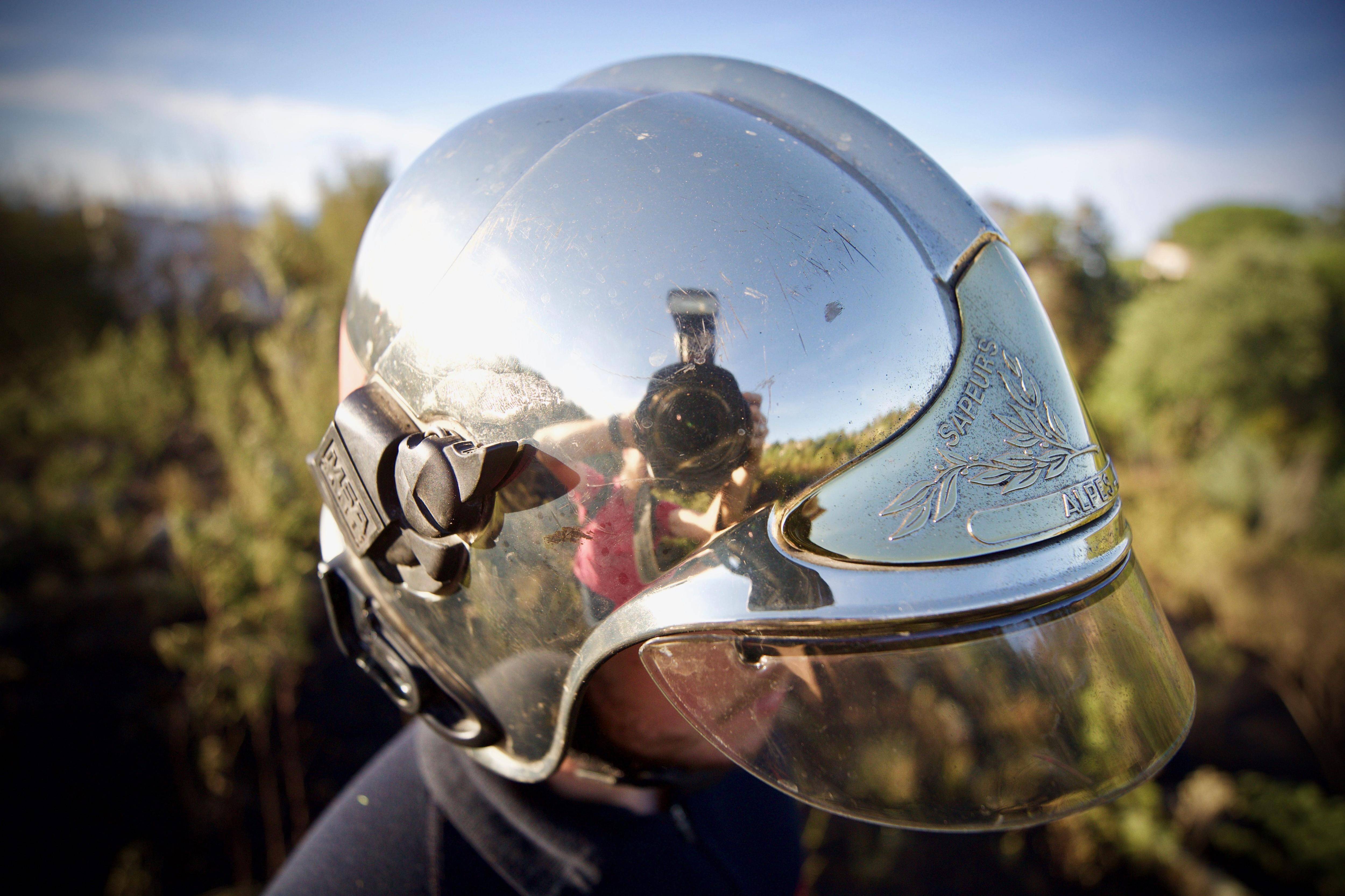 Feu maîtrisé, 15 hectares parcourus... Ce que l'on sait sur l'incendie qui s'est déclaré dans une zone "très difficile d'accès" dans l'arrière-pays de Nice