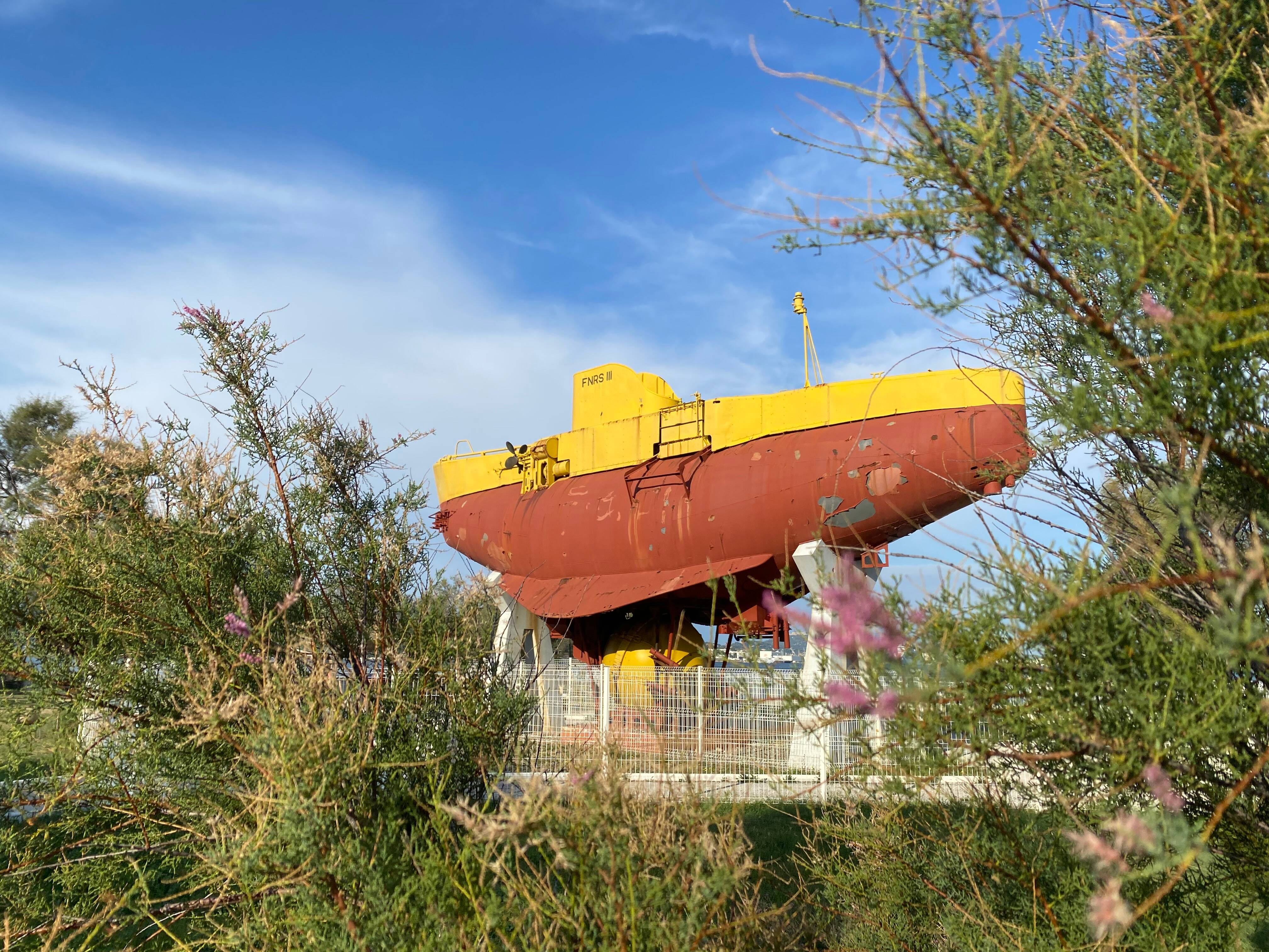 A Toulon, l'emblématique bathyscaphe rouge et jaune FNRS III sera restauré l'an prochain