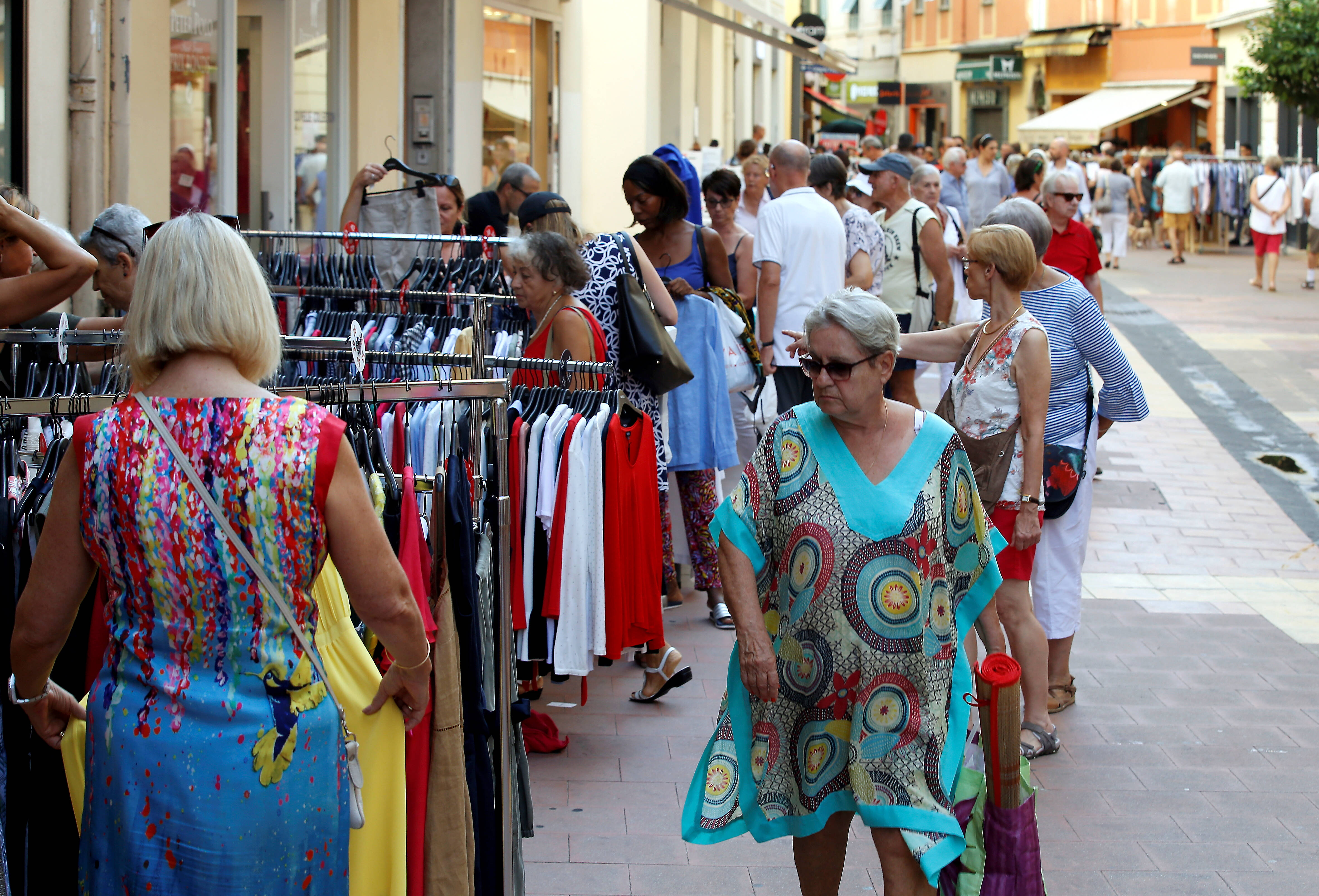 "Nous avons décidé de répondre à cette attente": la braderie d'automne revient pour trois jours cette semaine à Menton