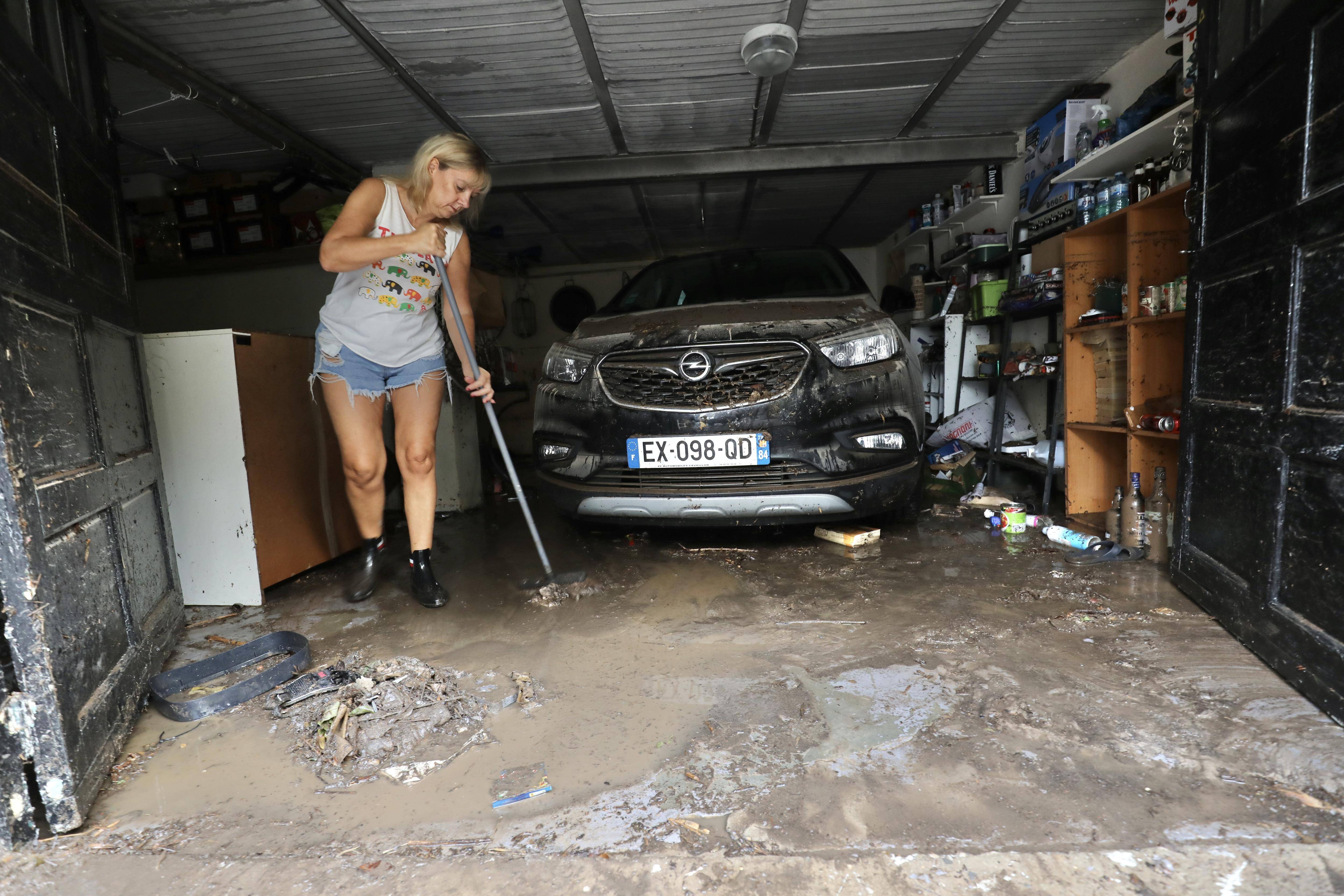 "En 30 ans, je n'ai jamais vu ça": à Toulon, le quartier de l'Aguillon panse ses plaies après les intempéries