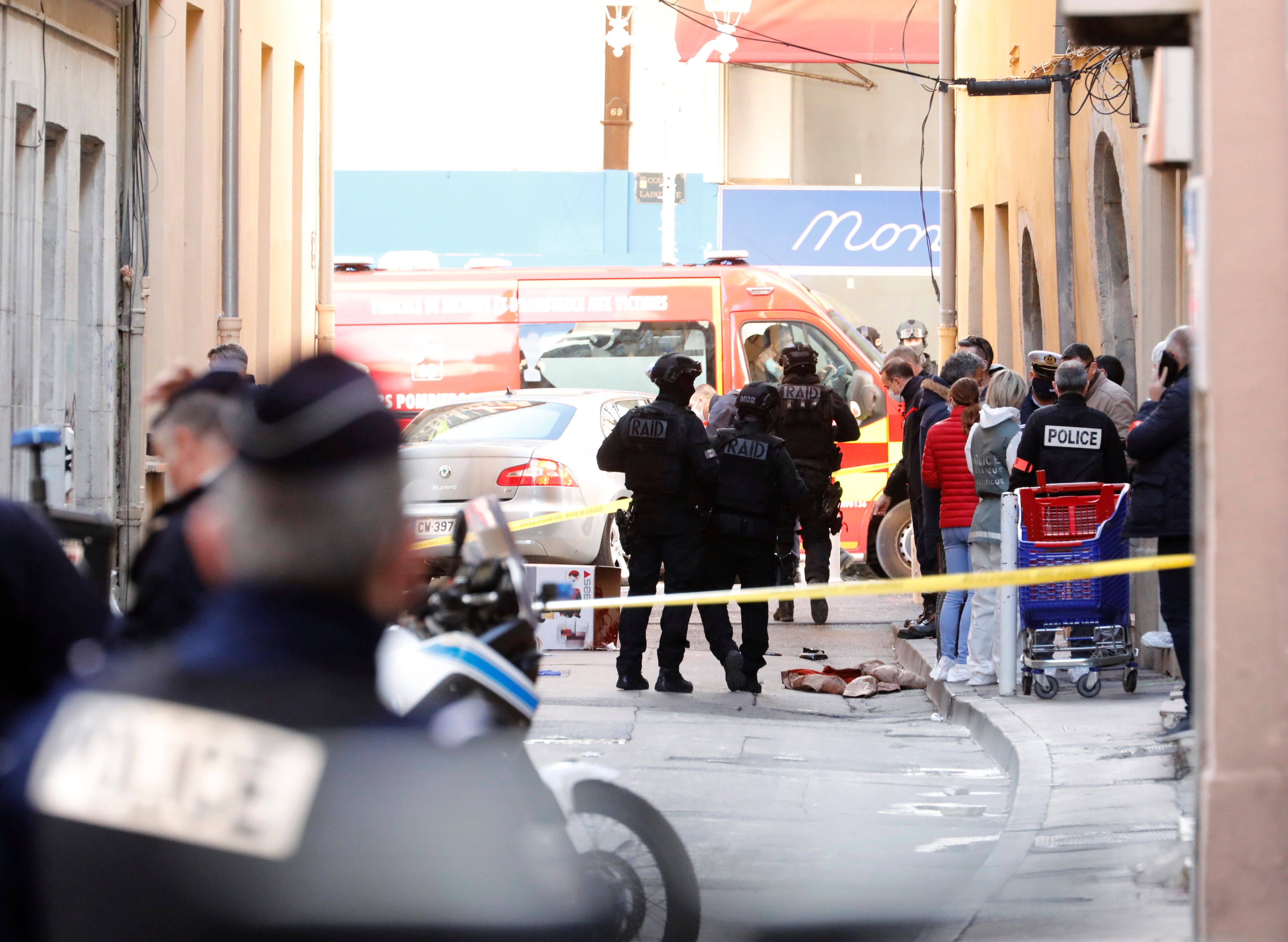 "Comment la situation a-t-elle dégénéré?" s'interroge l'avocate du suspect de la décapitation à Toulon