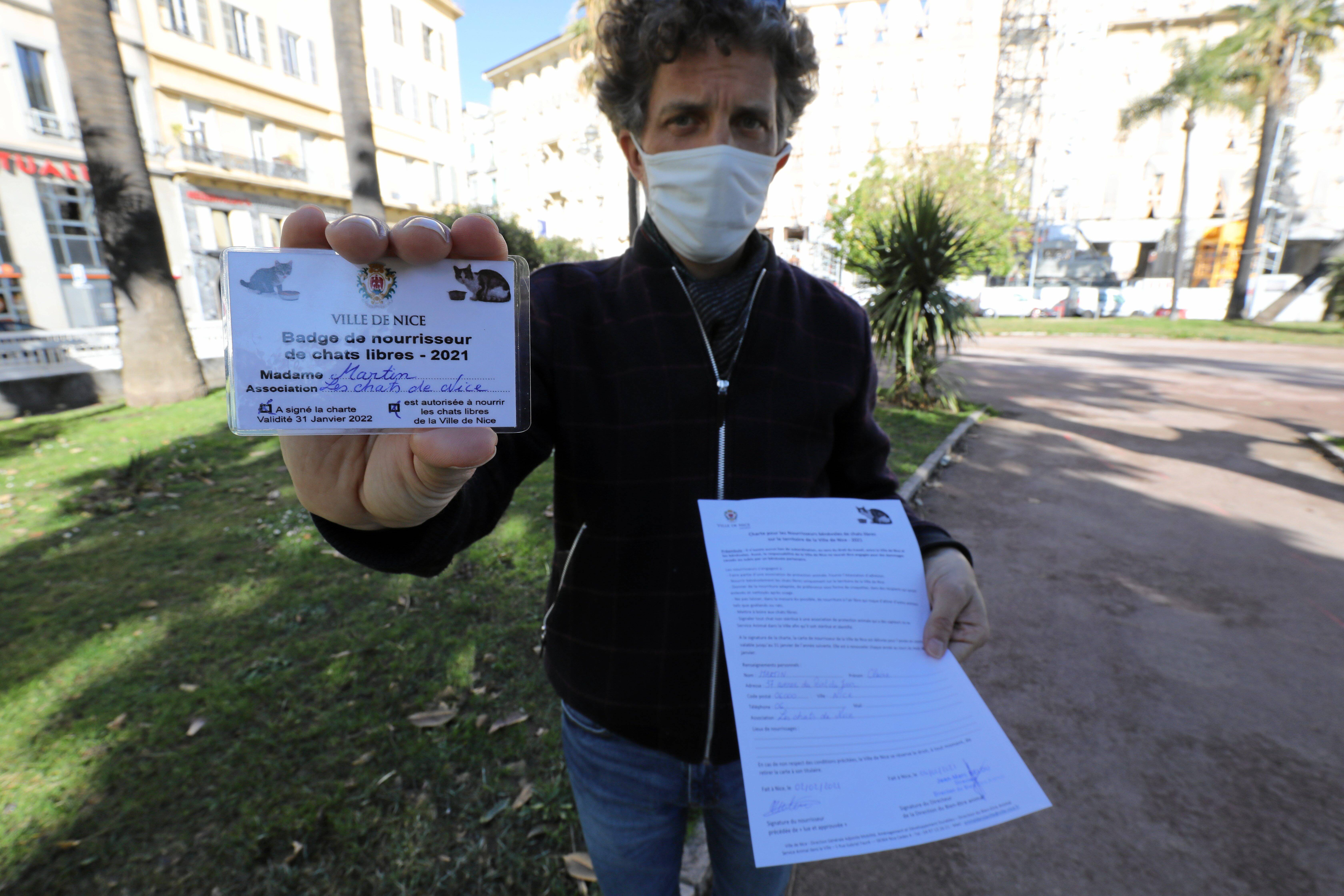 Nice délivre une carte officielle à celles et ceux qui veulent nourrir les chats errants