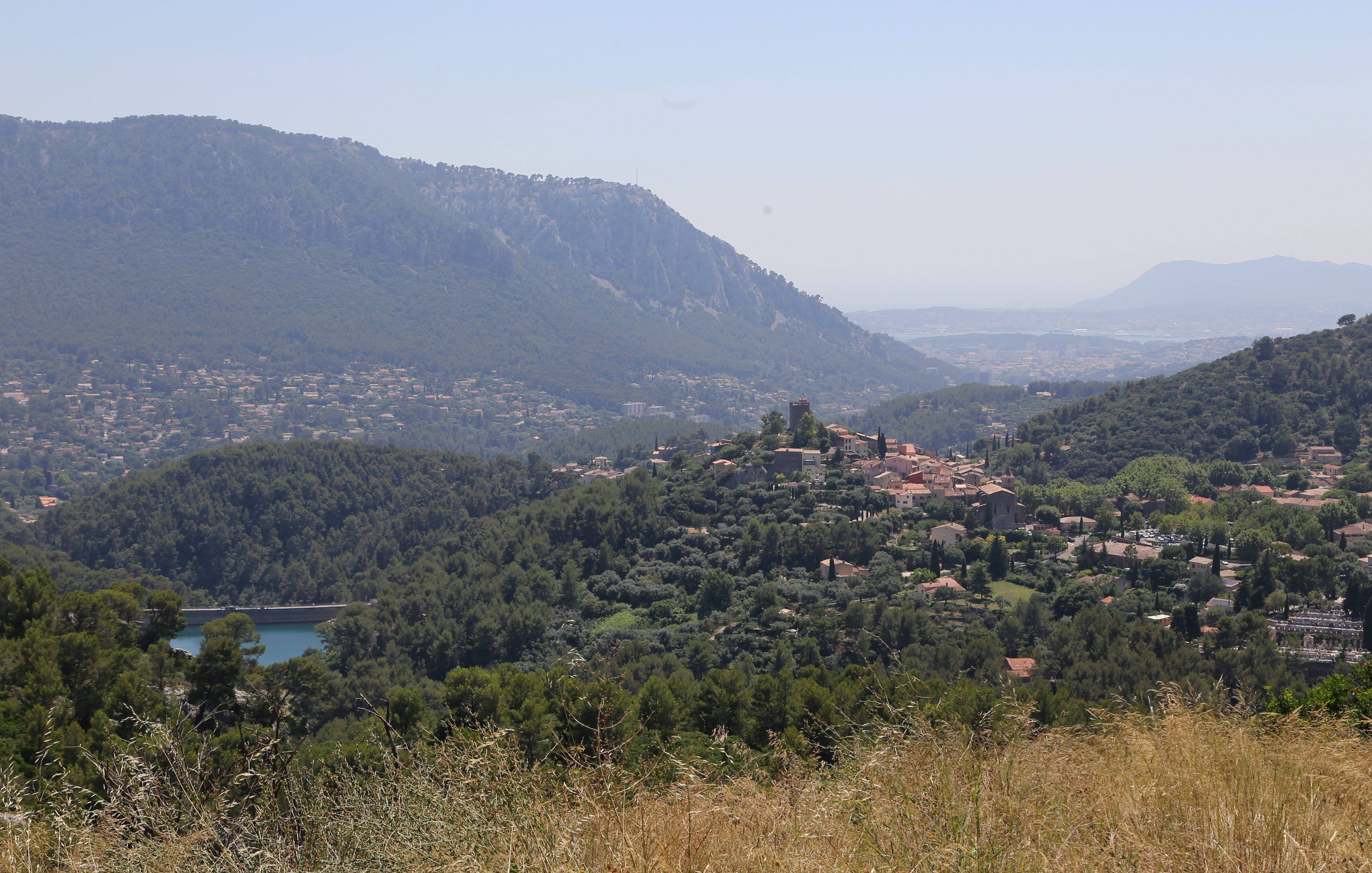 Sa maîtresse veut le quitter, il la traîne dans un bois et lui fait vivre l'enfer: un drame de l'adultère devant la cour d'assises du Var