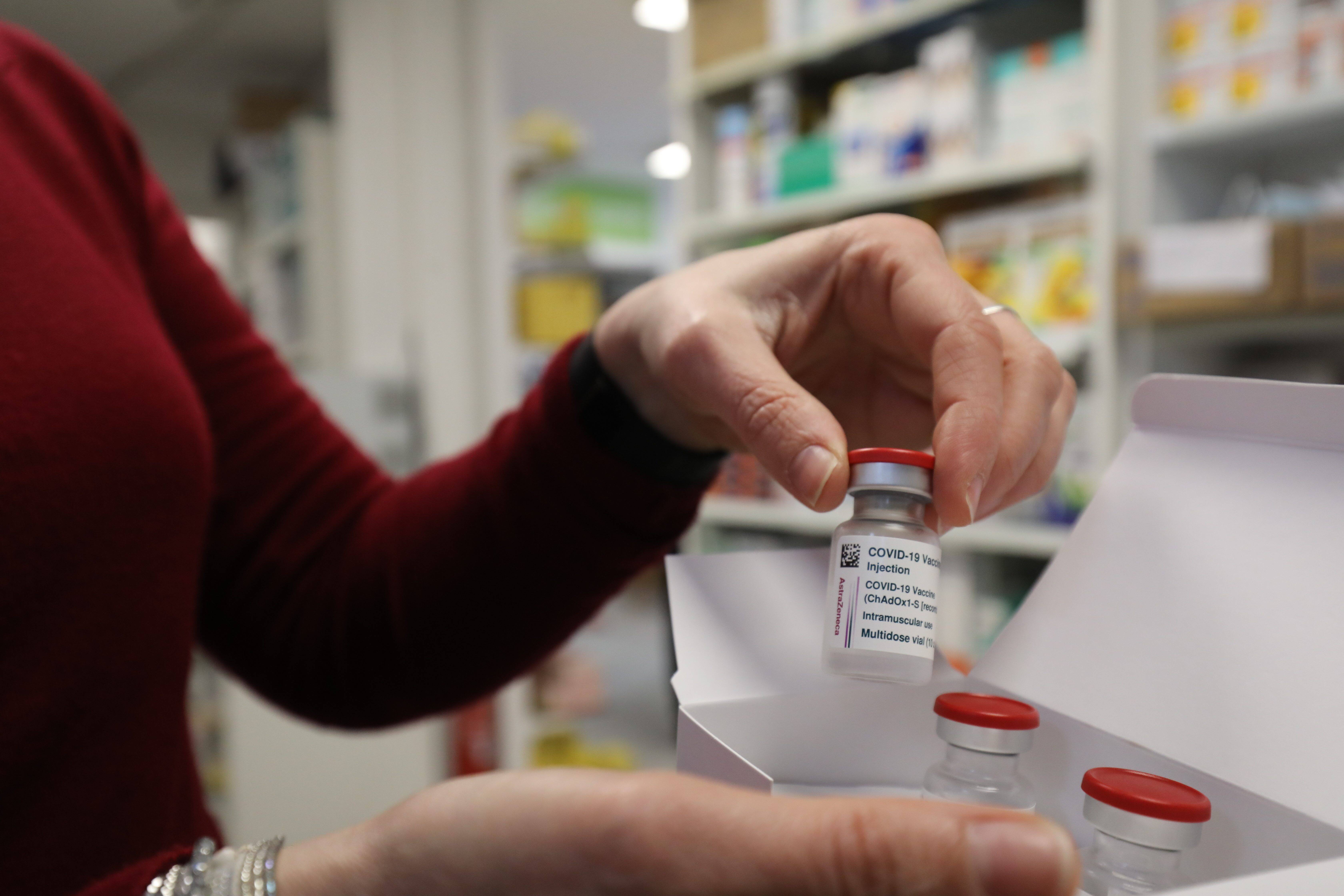 Pourquoi les médecins généralistes peinent à vacciner leurs patients contre la Covid-19