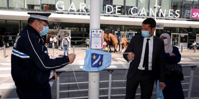 Quatre bornes d'appel d'urgence installées sur la voie publique à Cannes