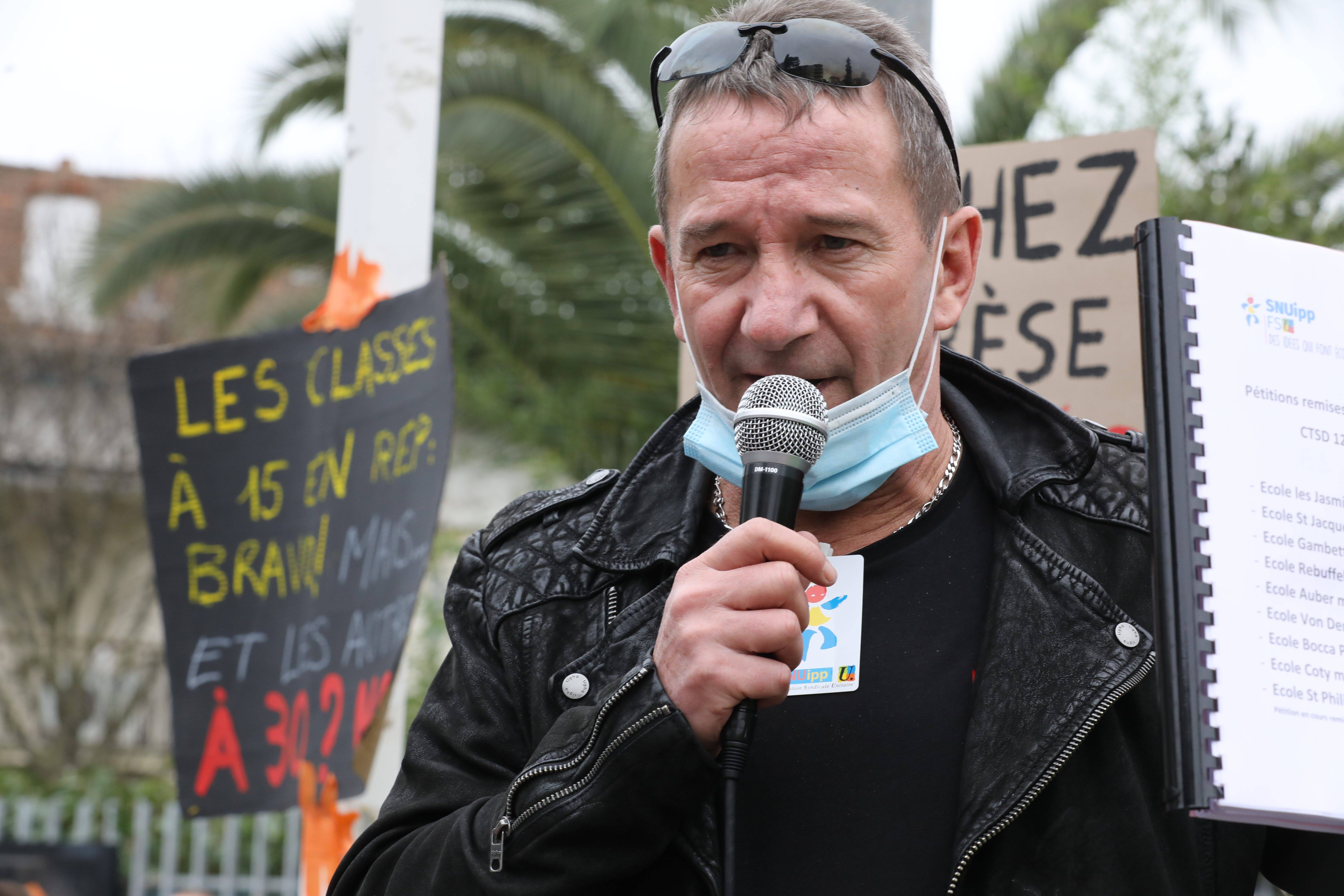 Covid-19: les tests salivaires arrivent dans les écoles de la Côte d'Azur (et ils ne font pas l'unanimité)