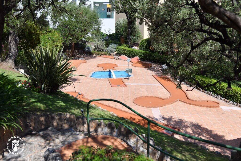 À Monaco, le mini-golf du Parc Princesse-Antoinette a rouvert ses portes