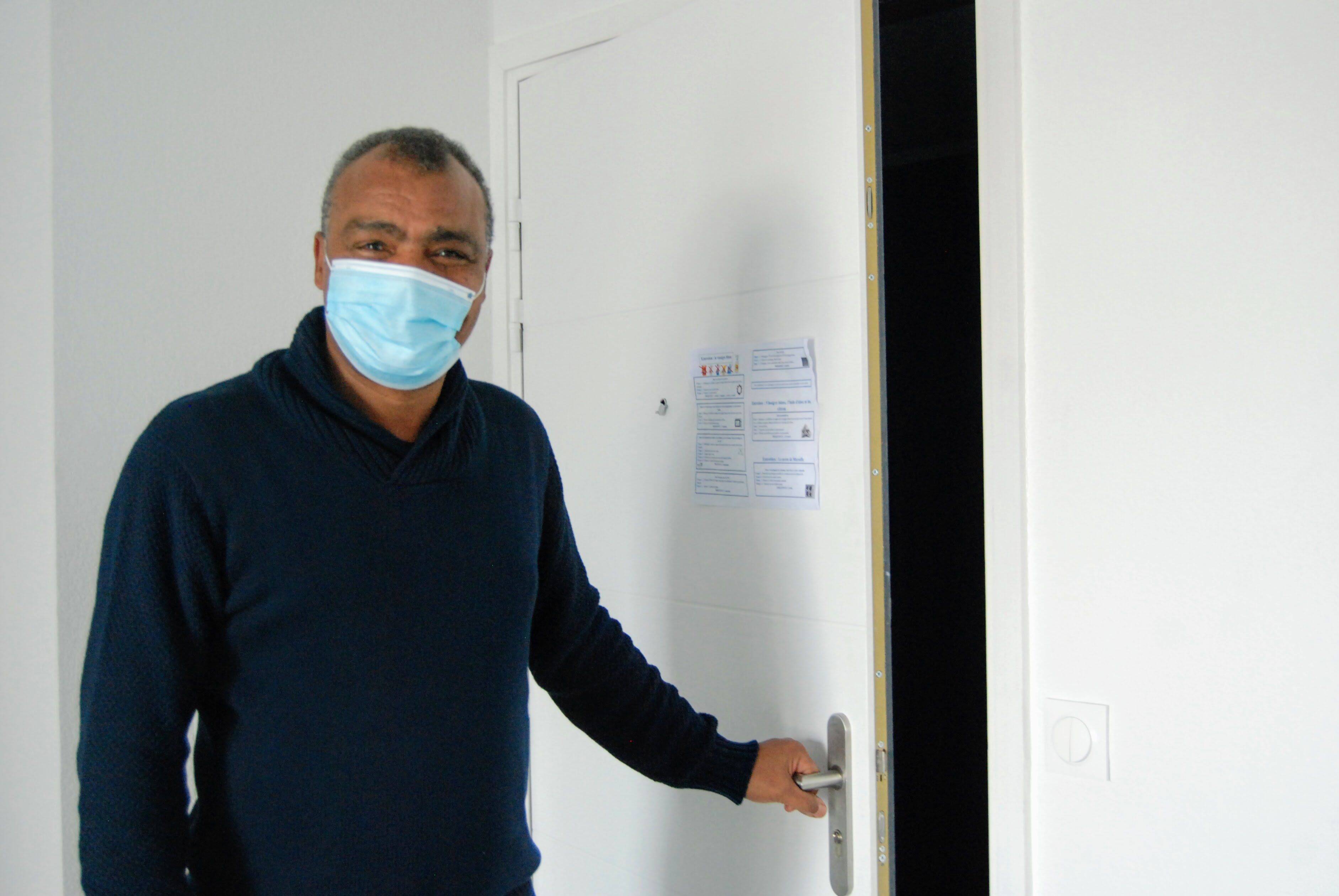 "On souhaite éviter l'exclusion": quel bilan pour l'accès au logement, deux ans après le lancement de Logement d'Abord?