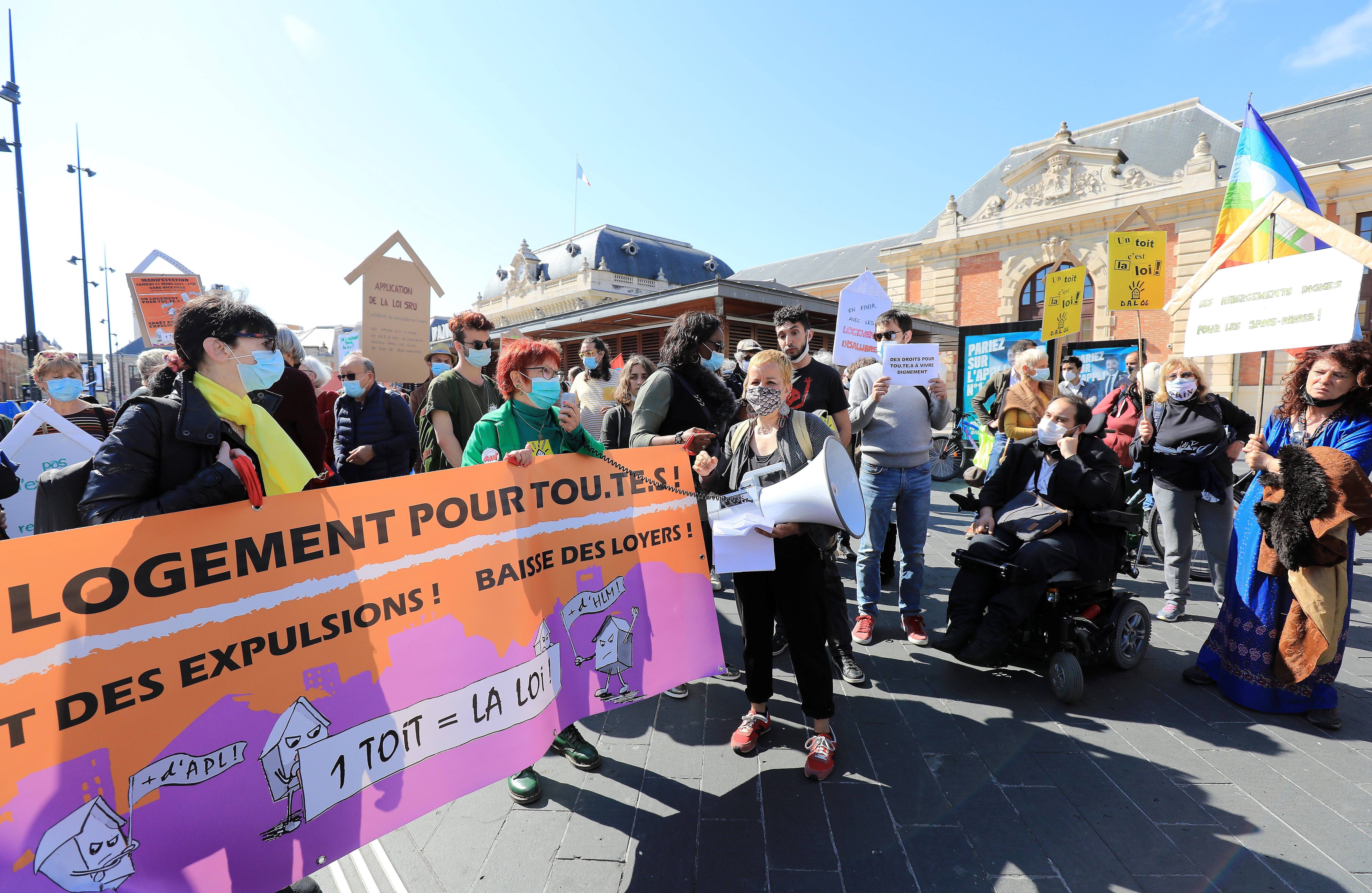 À Nice, une cinquantaine de personnes défilent pour le droit au logement