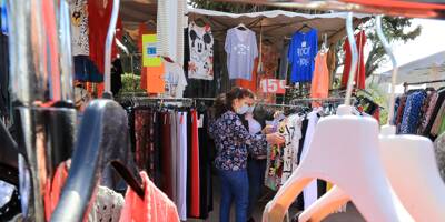 Des vendeurs de textile autorisés sur le marché de Villeneuve-Loubet malgré un interdit?