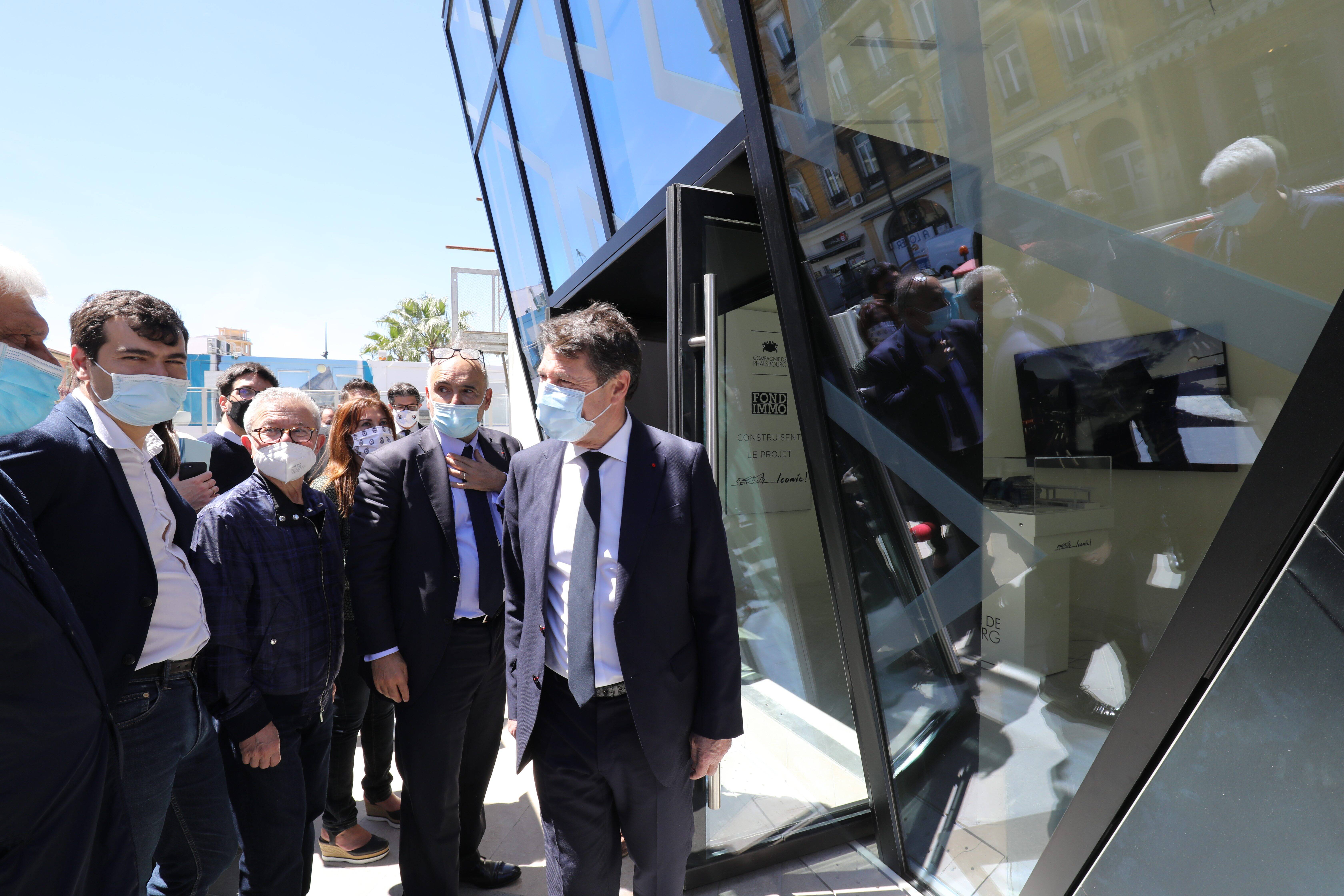 PHOTOS. "C'est un peu notre pyramide du Louvre...": livrée en 2022, la maison de verre d'Iconic prend forme à Nice