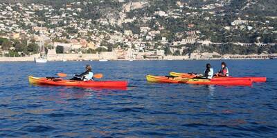 Une visite guidée à bord d'un kayak pour (re)découvrir la rade de Villefranche-sur-Mer