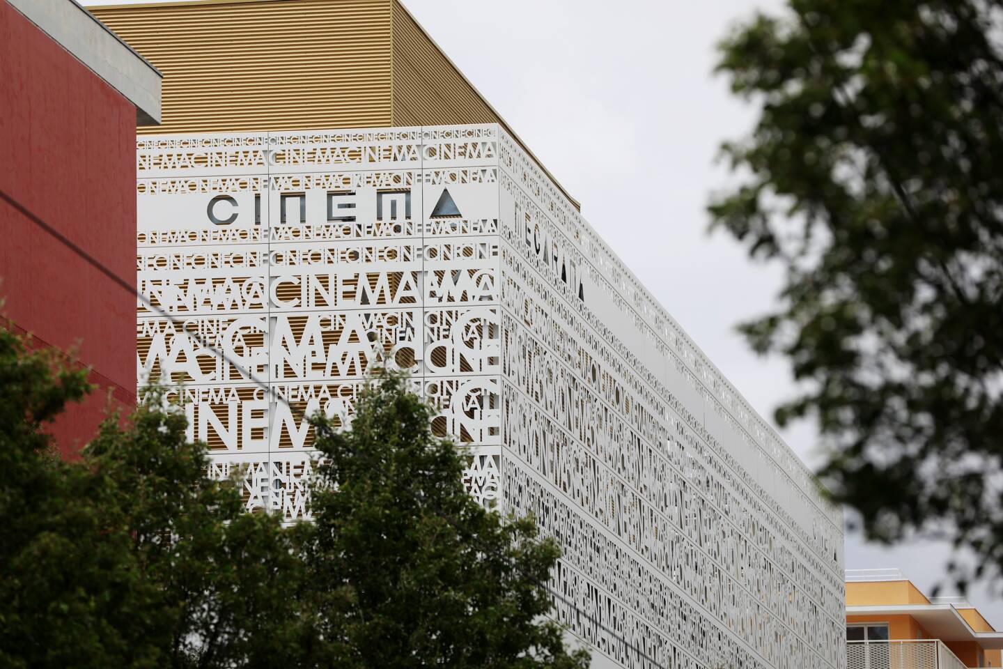 La façade mettra en scène le mot "cinéma" écrit de mille manières.
(Photo Dylan Meiffret)