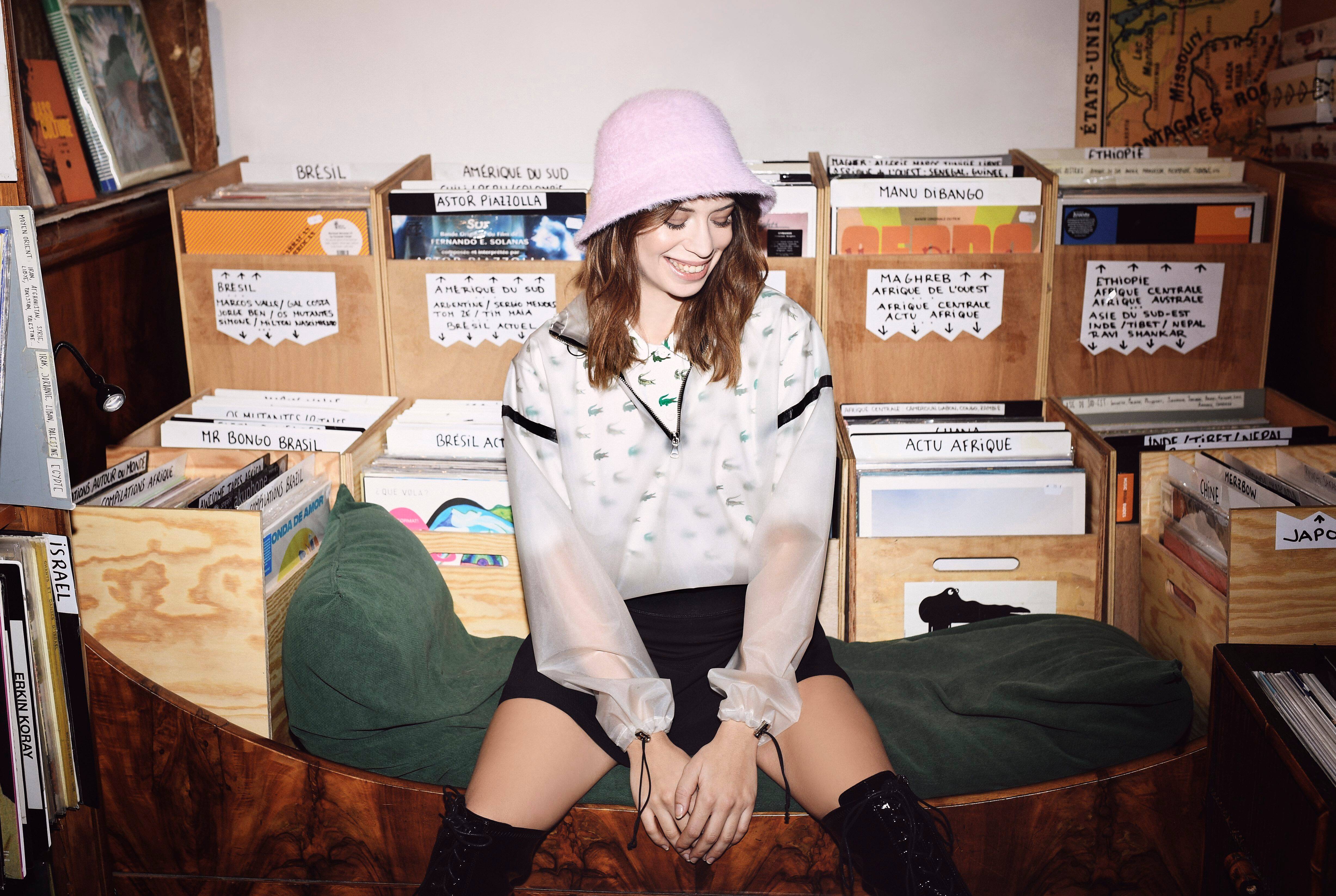 La chanteuse Alice et moi sort son premier album, Drama