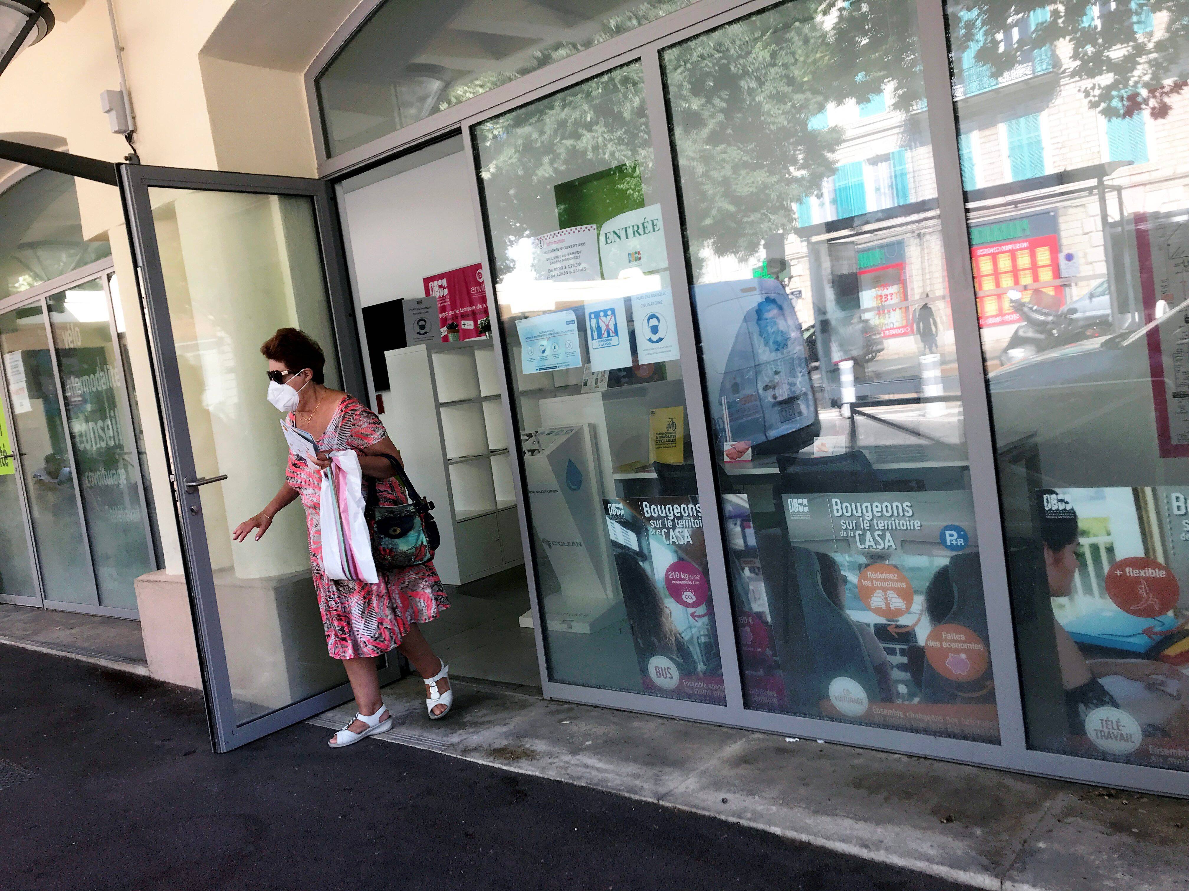 Bus, vélo, TER... Vous ne savez pas comment vous déplacer sur Antibes, Cannes et Grasse? Cap Azur est là pour vous