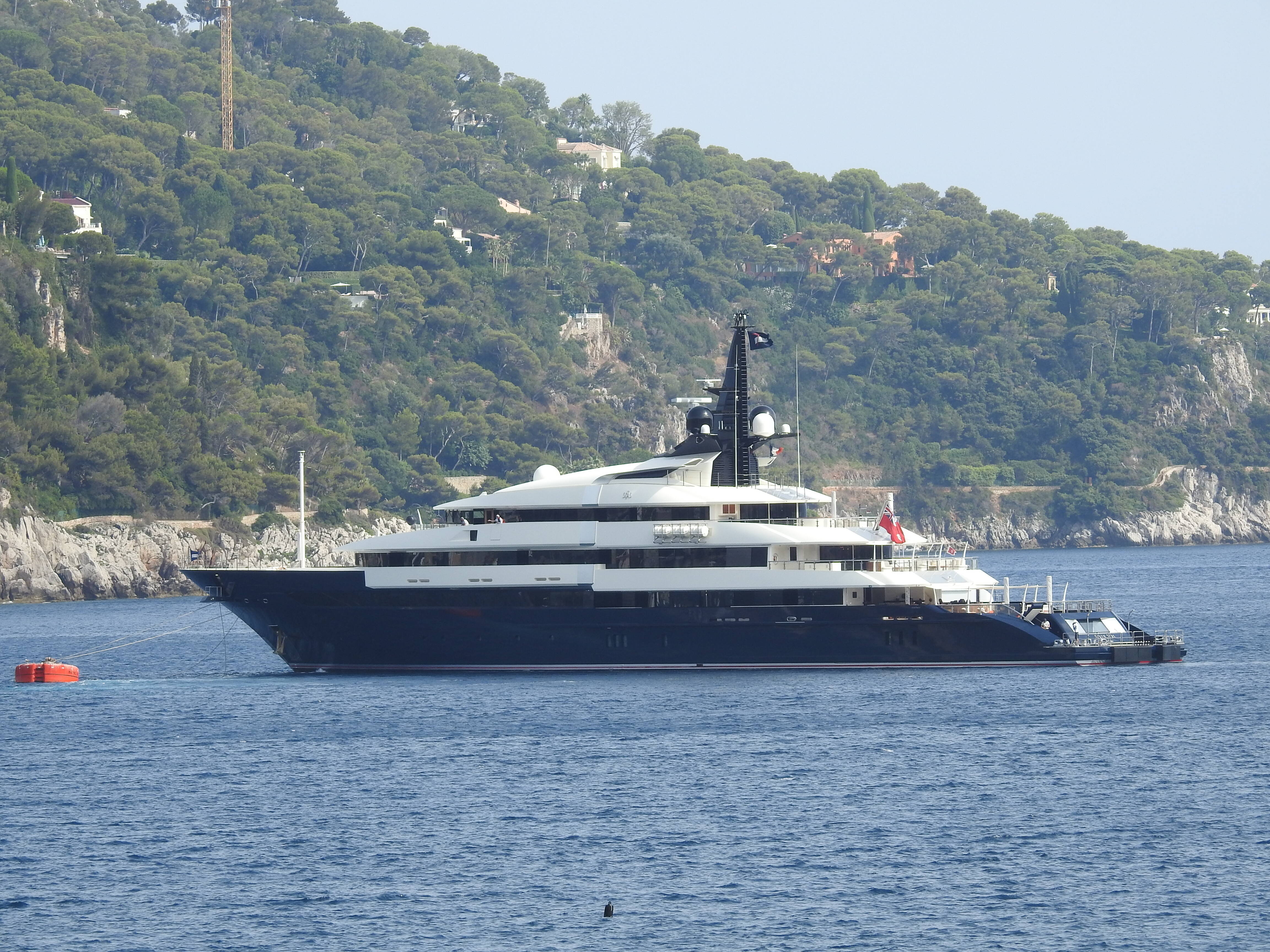 Le yacht de Steven Spielberg aperçu à Villefranche-sur-Mer