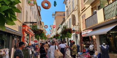 La braderie du Mourillon à Toulon se poursuit ce dimanche, des bonnes affaires et de l'animation au Mourillon