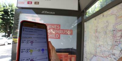 Pourquoi les QR codes aux arrêts de bus ont disparu des arrêts de bus Lignes d'Azur?