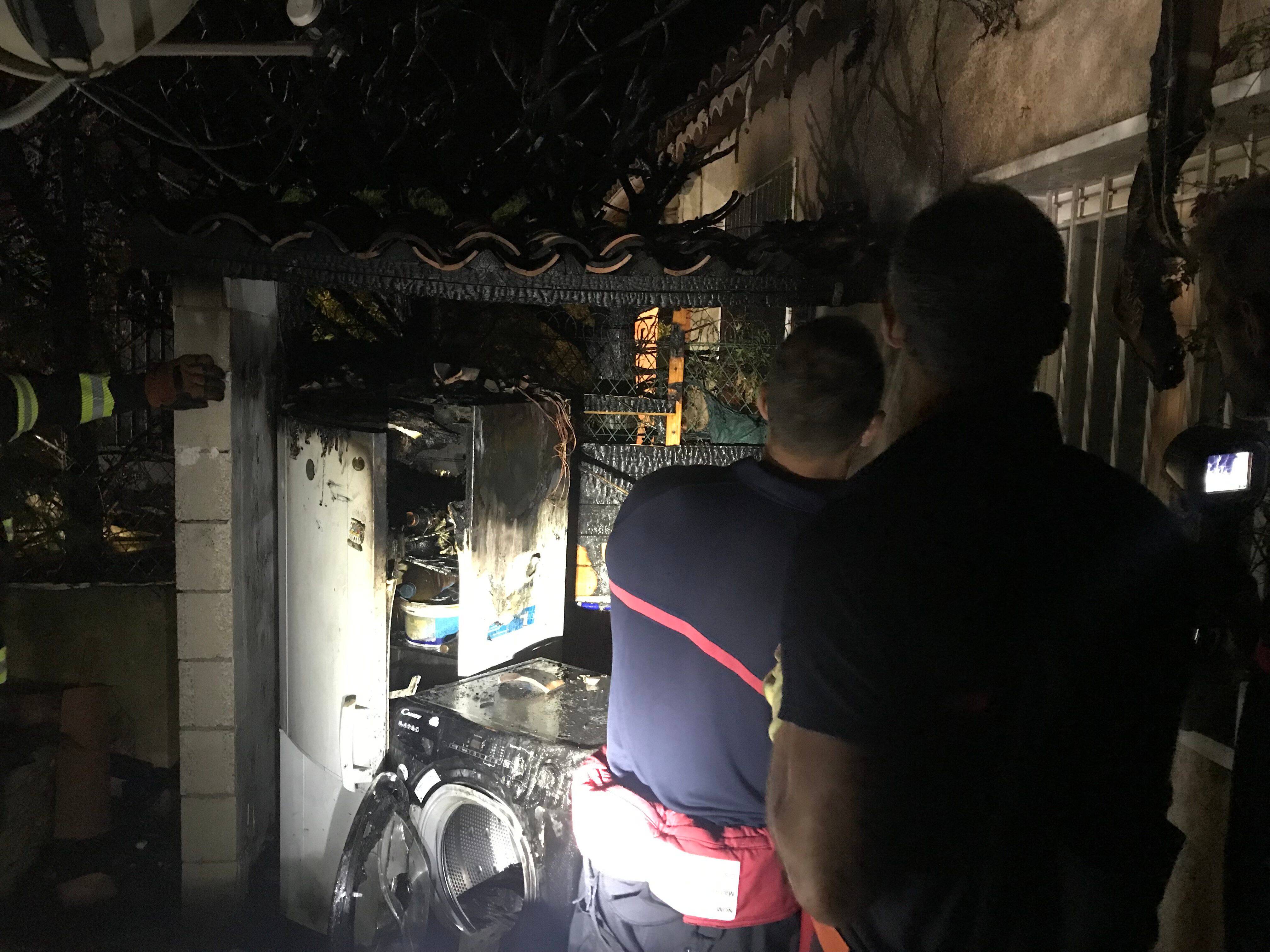 "Il y avait des flammes de 3-4m de haut", ils racontent le début d'incendie dans une résidence à Cagnes