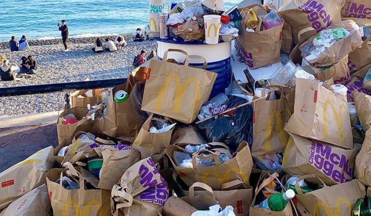 Ordures sur la prom': mcdonald’s devra ramasser les déchets de ses clients