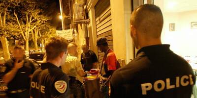 Contrôle de police pour le pass sanitaire dans un quartier branché de Toulon