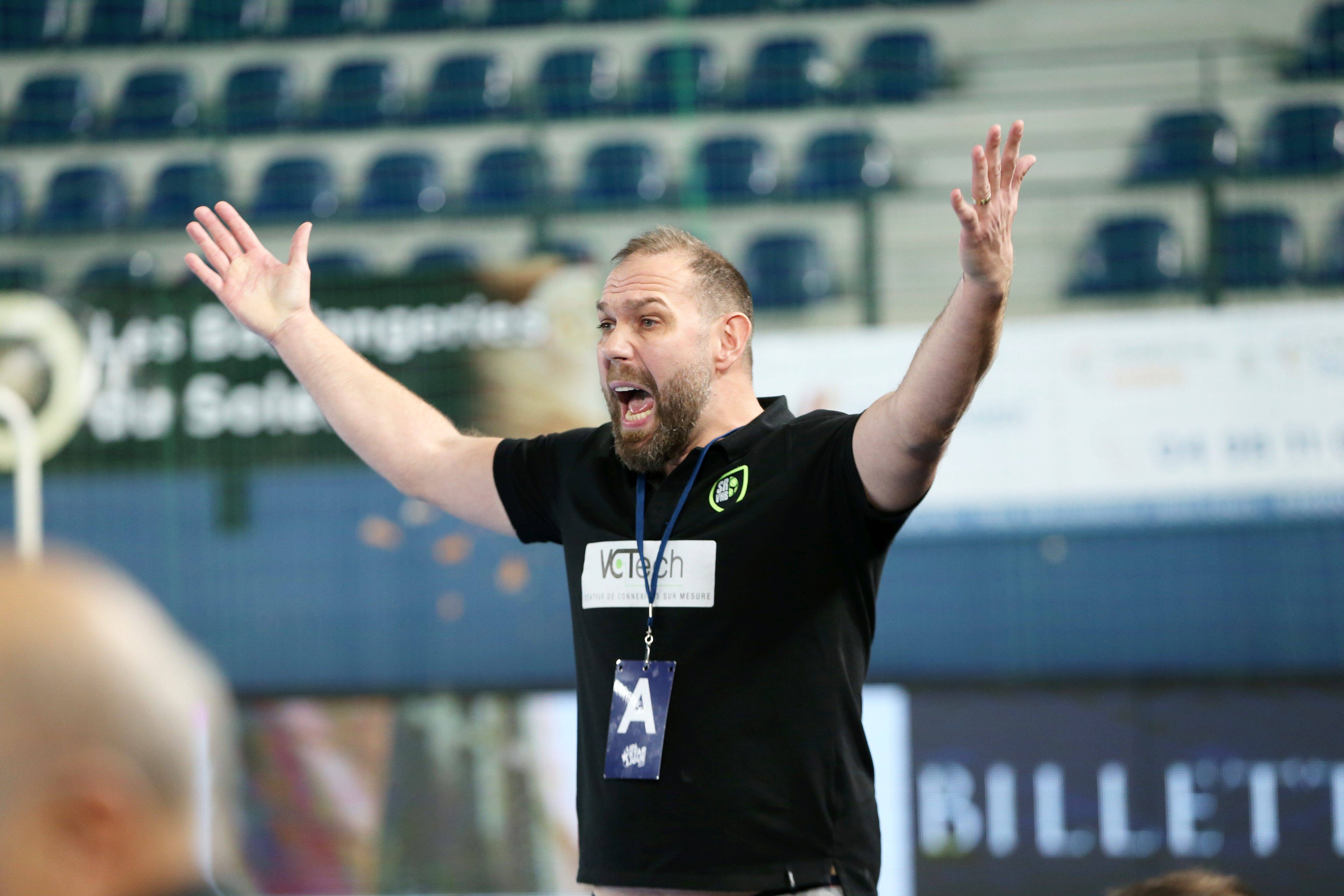 Rares Fortuneanu quittera le Saint-Raphaël Var handball en juin prochain et sera remplacé par Benjamin Braux