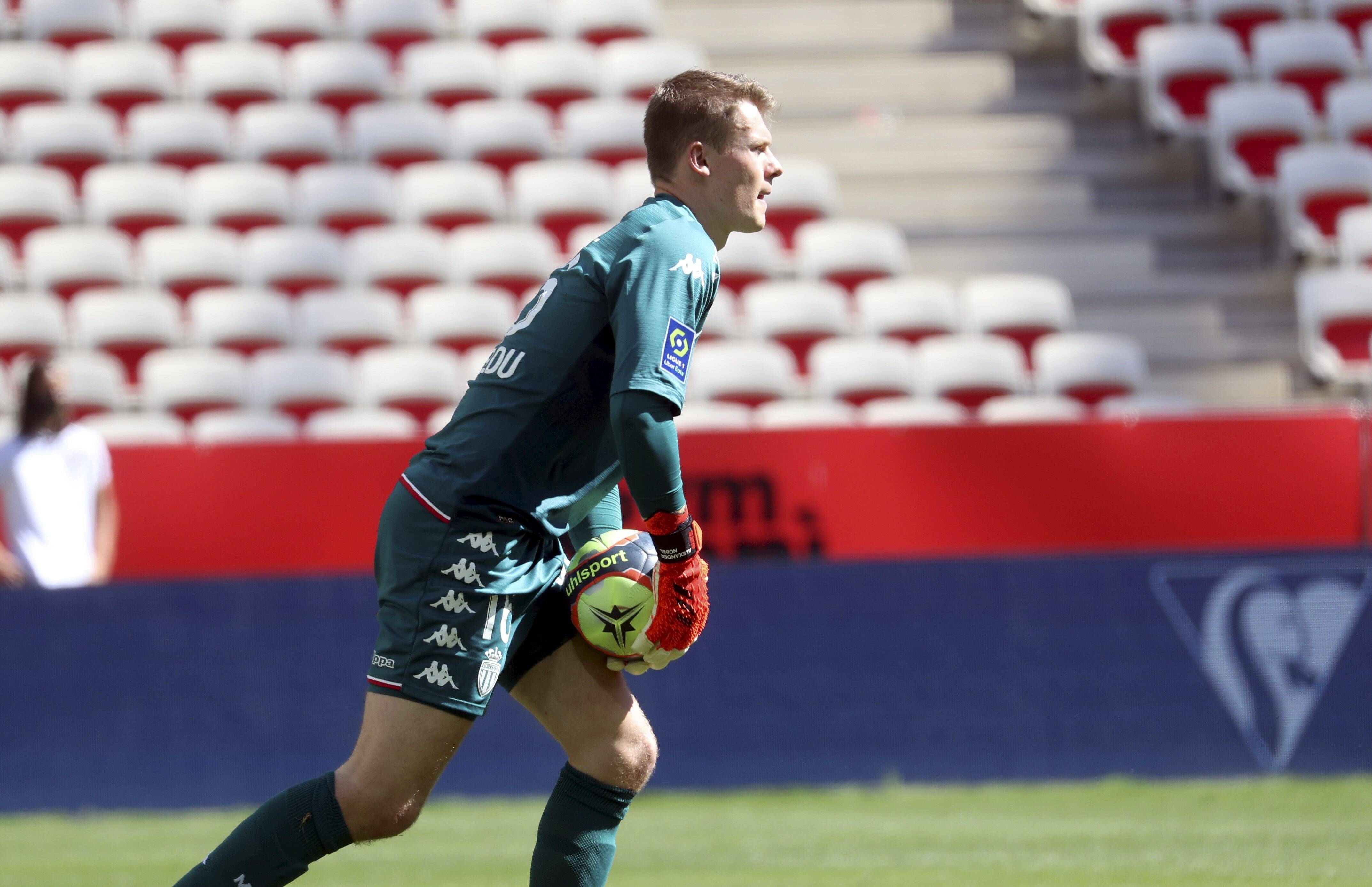 L'entraîneur de l'AS Monaco n'a pas du tout aimé les critiques et les insultes contre son gardien... et il le fait savoir