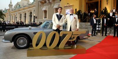 Le prince Albert II et Sharon Stone sur la place du Casino de Monte-Carlo pour les aventures de James Bond