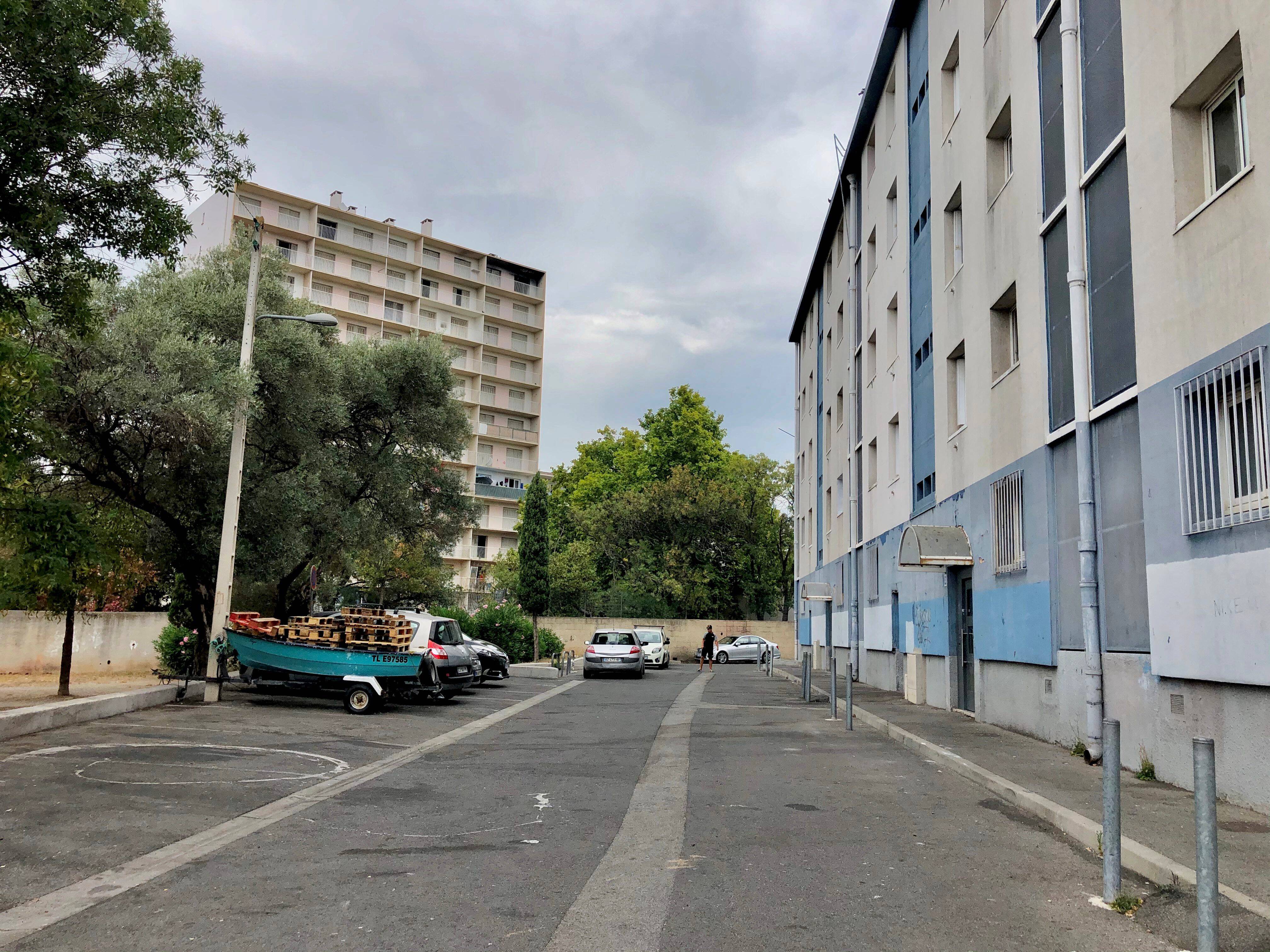 "Vous avez la même voiture que les stups": à Toulon, un dealer propose de la drogue à des policiers