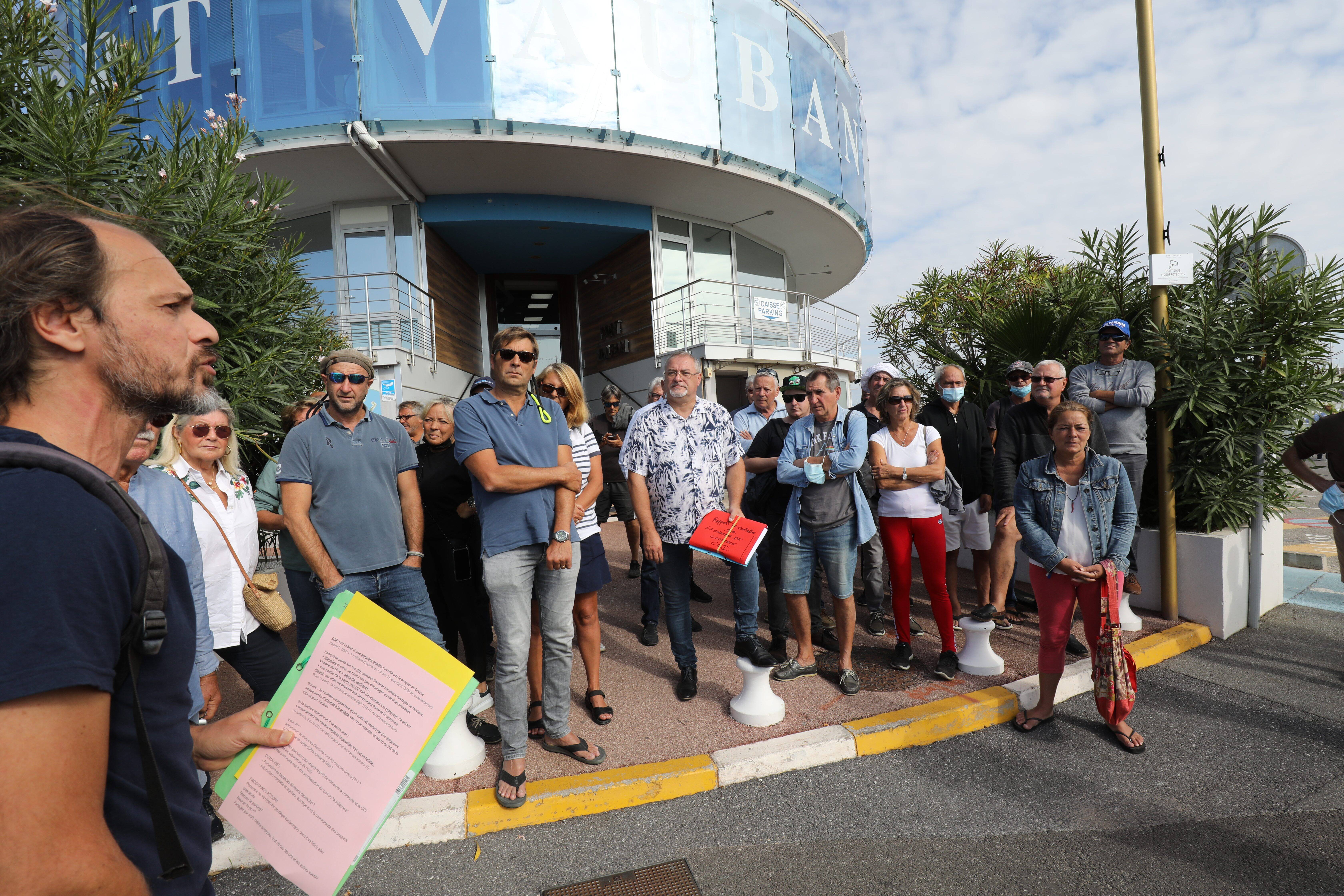 "C'est la fin de la petite plaisance ici": mobilisation à Antibes pour réclamer un "port pour tous" face au quai des milliardaires