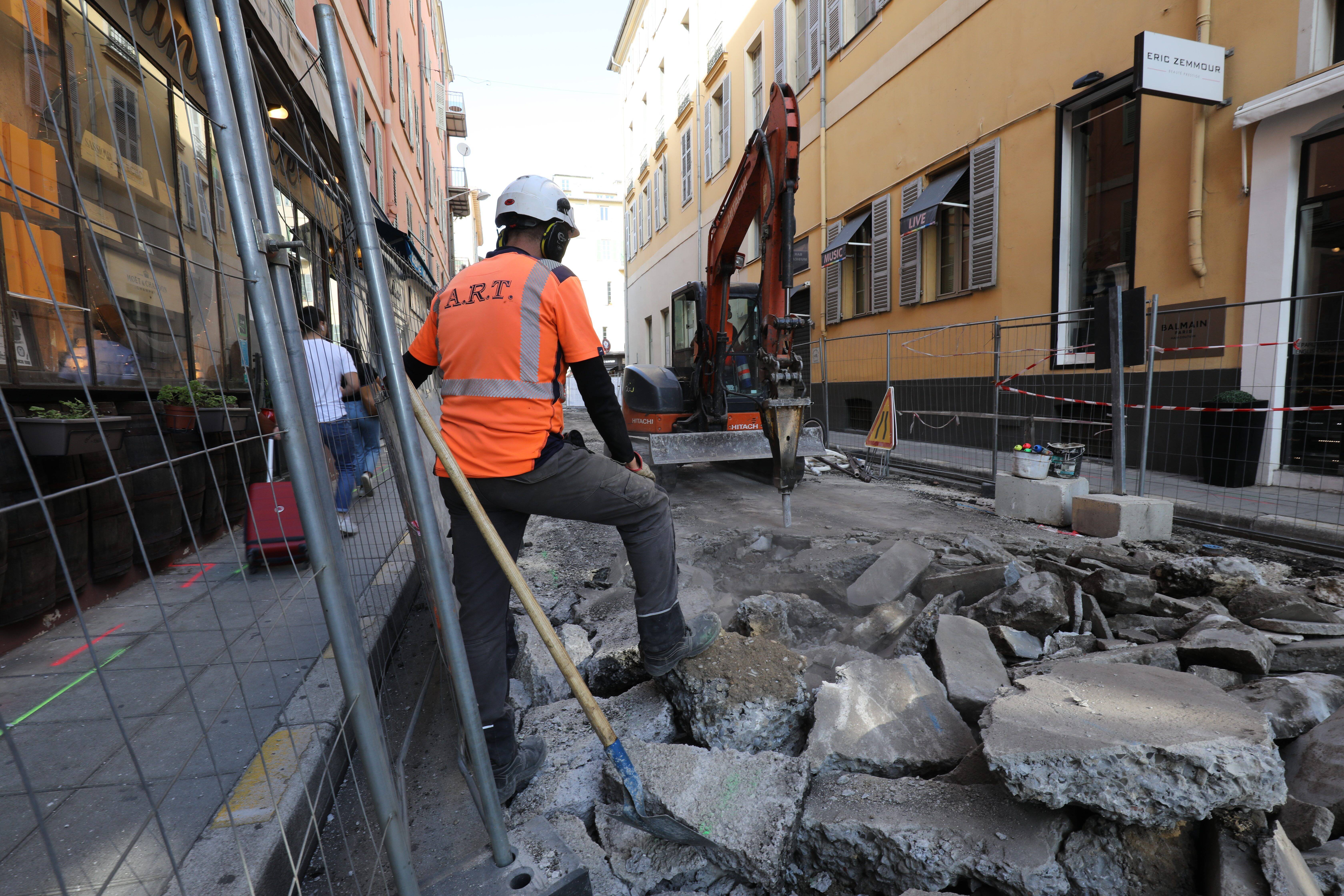 Commerçants heureux, sens de circulation qui change... La zone piétonne du Vieux-Nice gagne une rue