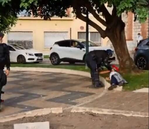 Malaise d'un ado lors de la manifestation anti-pass à Nice: une vidéo de l'intervention de la police dévoilée