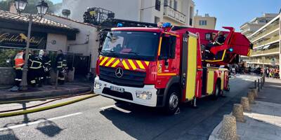 Un four à pizza prend feu dans un restaurant à Antibes, l'établissement est évacué