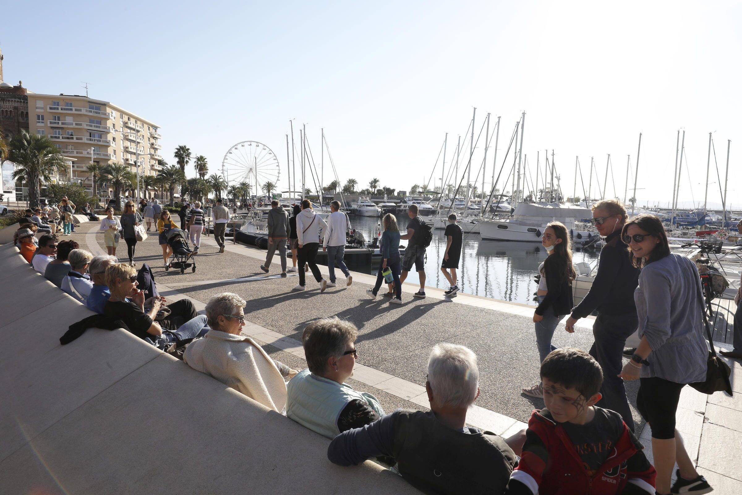 Les vacanciers au rendez-vous pour la Toussaint à Fréjus et Saint-Raphaël