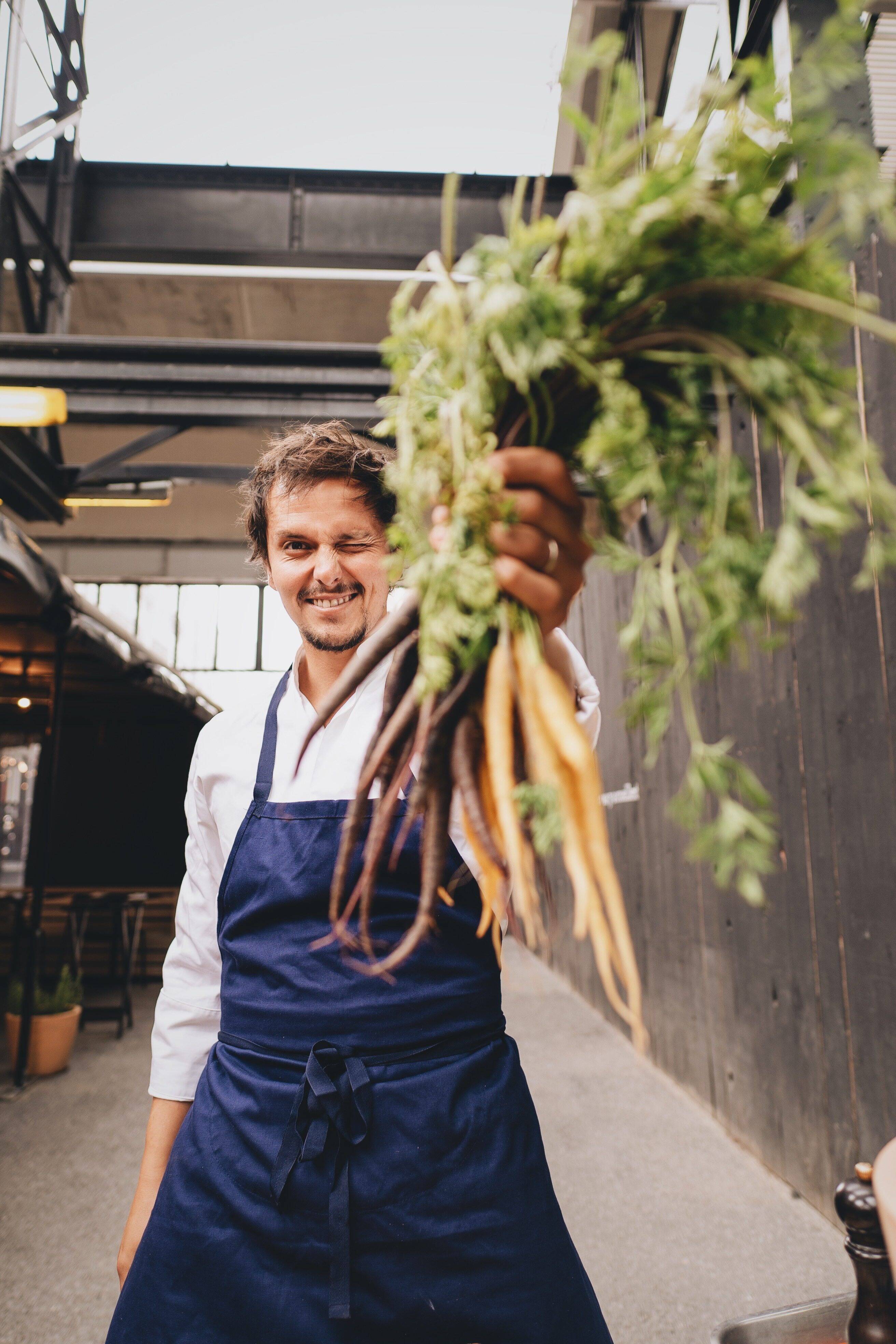 "Donner des conseils aux gens pour cuisinier bien, bon et beau": rencontrez le chef Juan Arbelaez à Saint-Laurent-du-Var