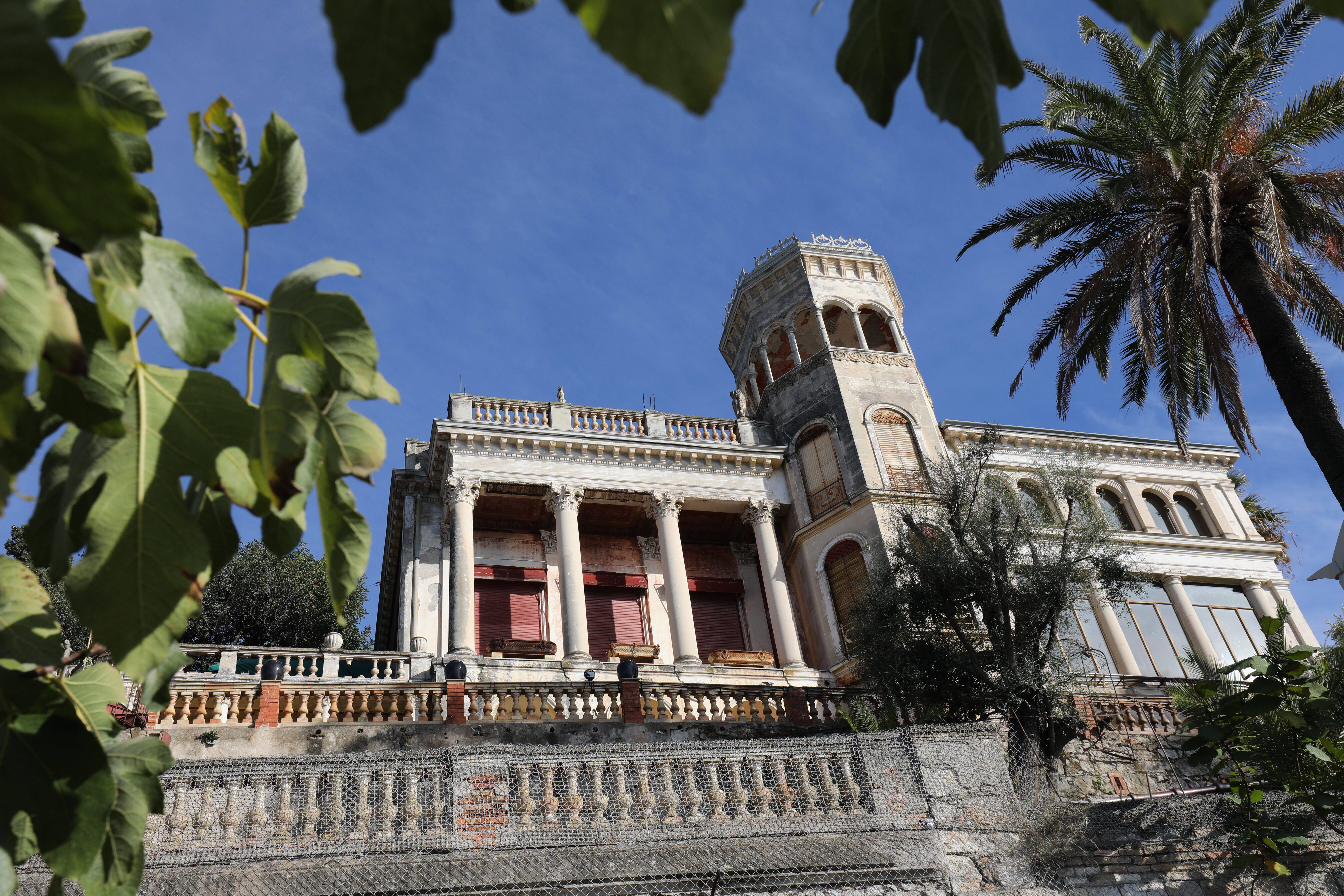 A Nice, une villa historique et emblématique est à vendre pour plusieurs millions d'euros. On vous la fait visiter