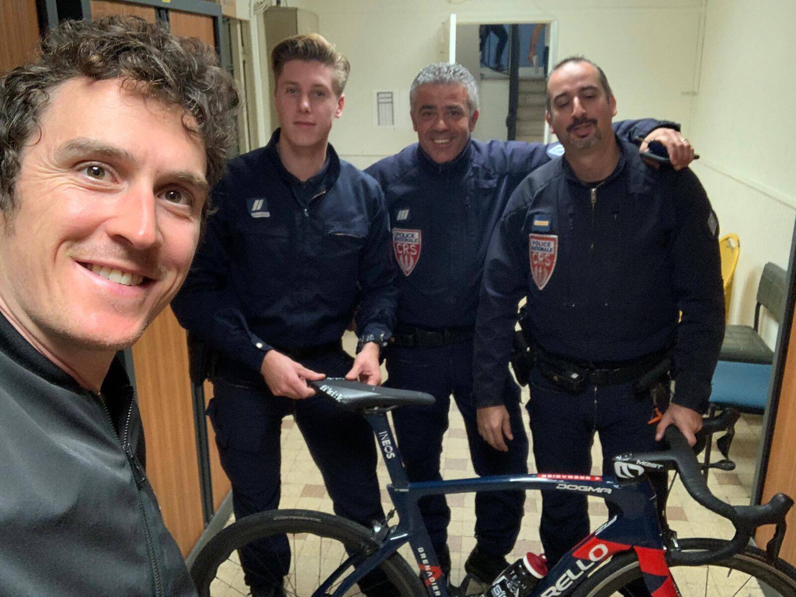 Le vainqueur du tour de France 2018 Geraint Thomas se fait voler son vélo à Menton, des CRS le retrouvent
